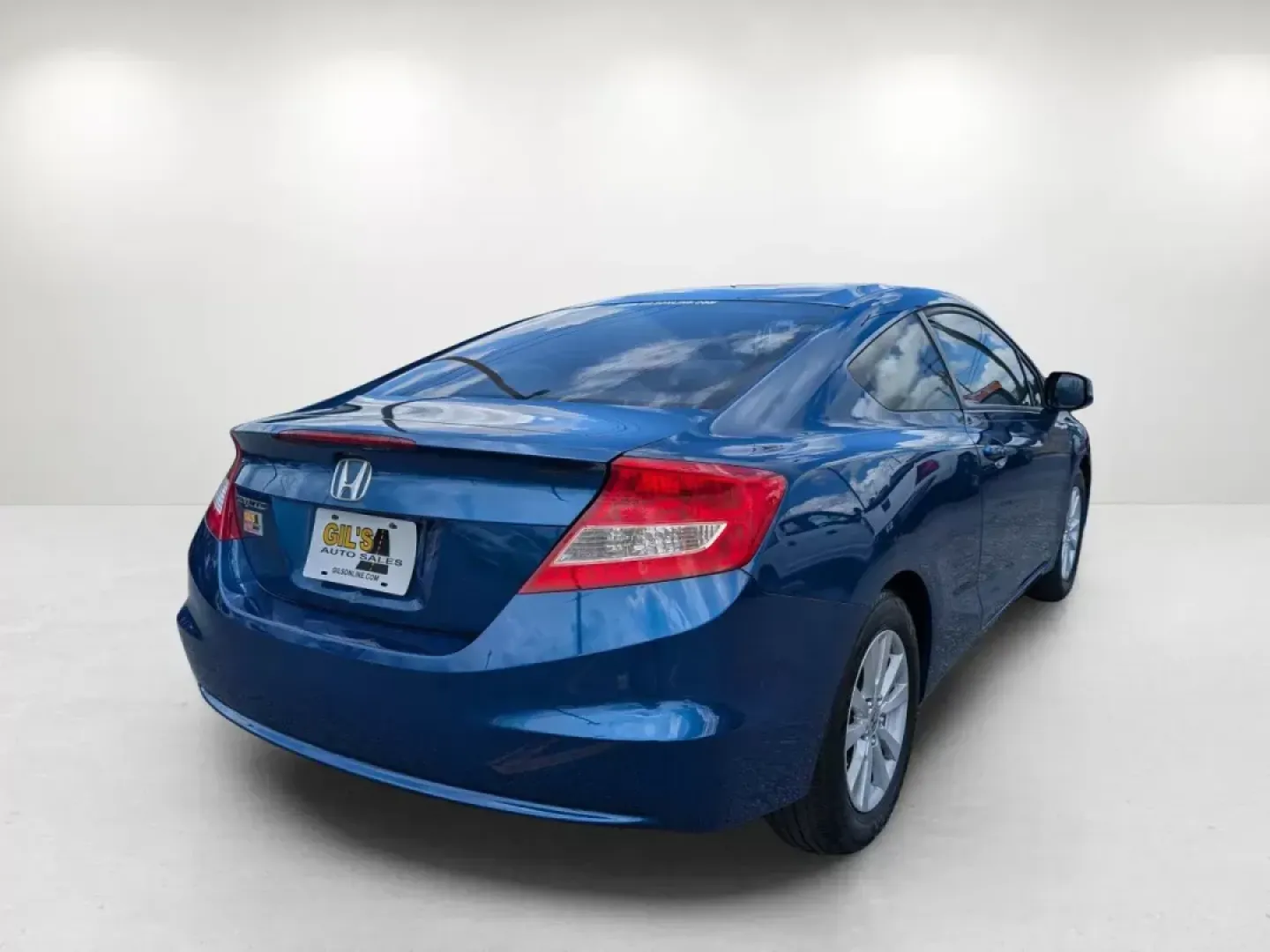 2012 Honda Civic Cpe EX (2HGFG3B82CH) with an Other engine, located at 1430 Gateway Drive, Opelika, AL, 36801, (334) 239-0944, 32.637871, -85.409790 - ### Discover Your Next Adventure with the 2012 Honda Civic Coupe EX at Gils Auto - Opelika<br /> <br /> Are you seeking a reliable and stylish vehicle for your daily commute or weekend getaways? Look no further than the 2012 Honda Civic Coupe EX available now at Gils Auto, your trusted Buy Here Pay - Photo#4