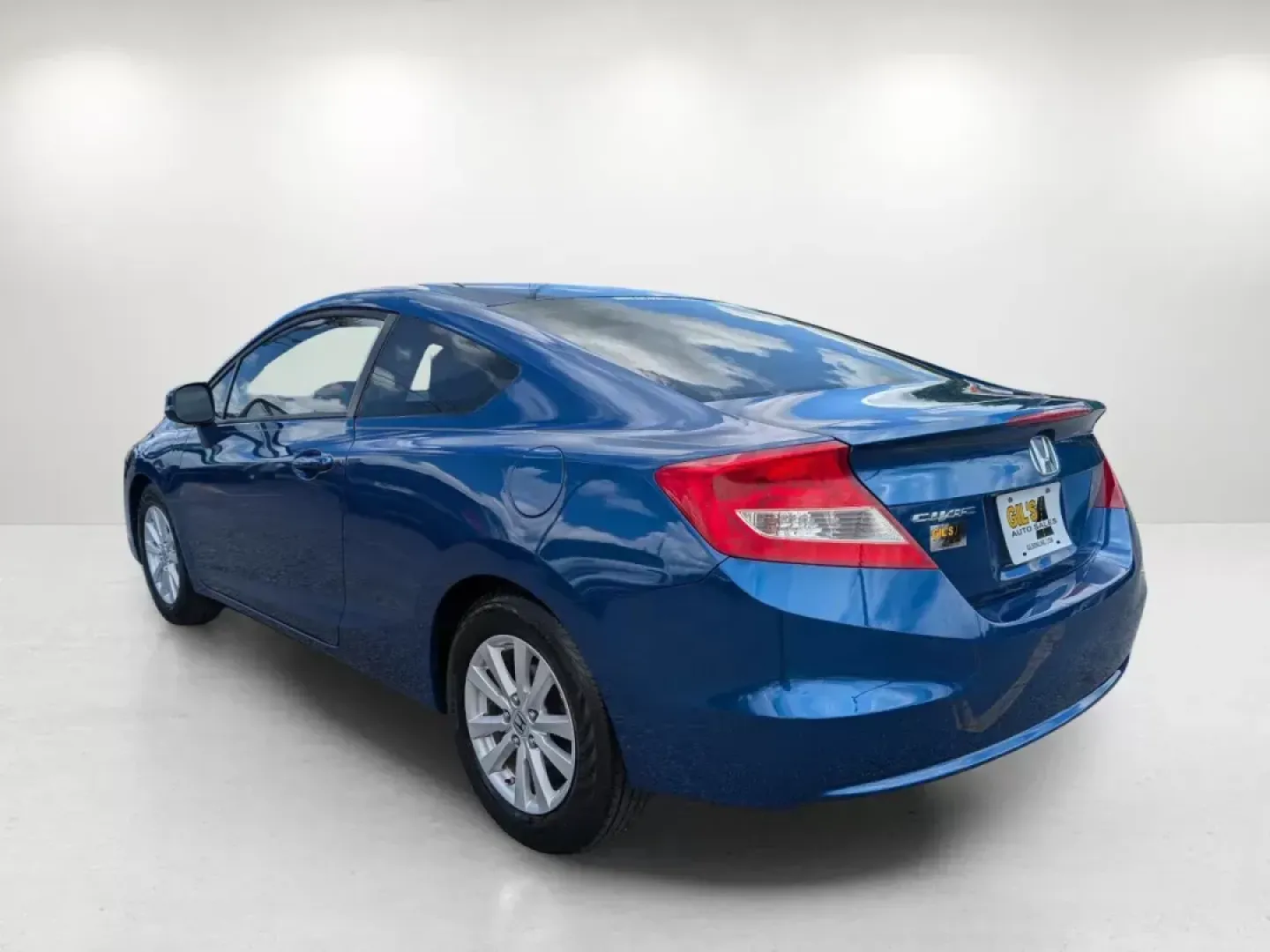 2012 Honda Civic Cpe EX (2HGFG3B82CH) with an Other engine, located at 1430 Gateway Drive, Opelika, AL, 36801, (334) 239-0944, 32.637871, -85.409790 - ### Discover Your Next Adventure with the 2012 Honda Civic Coupe EX at Gils Auto - Opelika<br /> <br /> Are you seeking a reliable and stylish vehicle for your daily commute or weekend getaways? Look no further than the 2012 Honda Civic Coupe EX available now at Gils Auto, your trusted Buy Here Pay - Photo#6