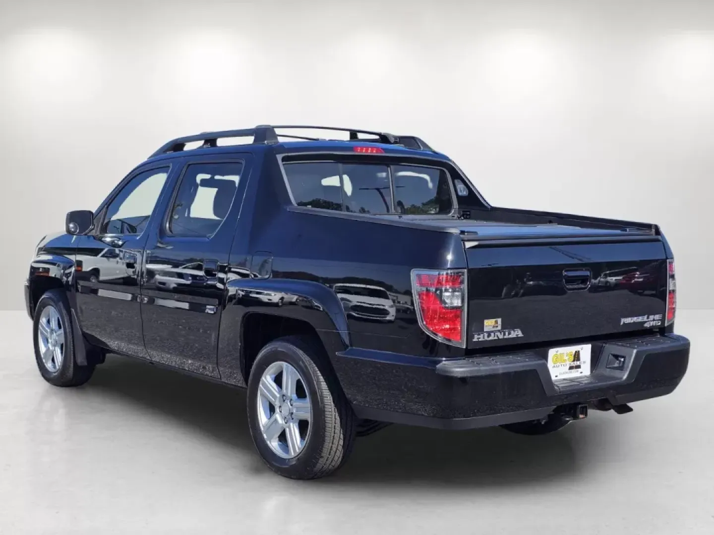 2012 Honda Ridgeline RTL (5FPYK1F56CB) with an Other engine, located at 5115 14th Ave., Columbus, GA, 31904, (706) 323-0345, 32.511494, -84.971046 - **Unleash Your Adventure with the 2012 Honda Ridgeline RTL Perfect for Every Journey!**<br /> <br /> Are you ready to take your weekend adventures to the next level or seamlessly manage your daily commute? Look no further than Gils Auto in Phenix City, AL! Our 2012 Honda Ridgeline RTL is the ultima - Photo#5