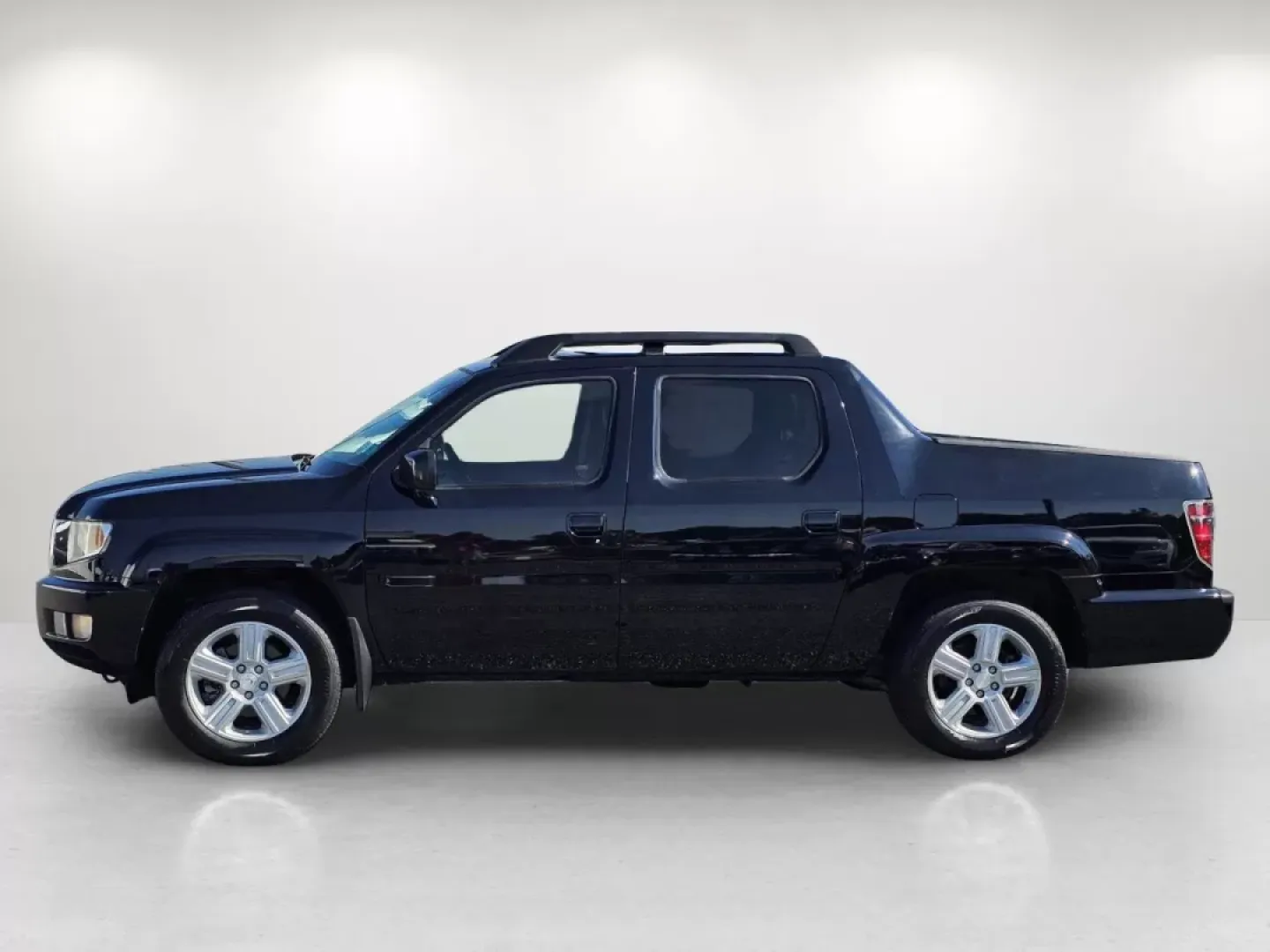 2012 Honda Ridgeline RTL (5FPYK1F56CB) with an Other engine, located at 5115 14th Ave., Columbus, GA, 31904, (706) 323-0345, 32.511494, -84.971046 - **Unleash Your Adventure with the 2012 Honda Ridgeline RTL Perfect for Every Journey!**<br /> <br /> Are you ready to take your weekend adventures to the next level or seamlessly manage your daily commute? Look no further than Gils Auto in Phenix City, AL! Our 2012 Honda Ridgeline RTL is the ultima - Photo#6
