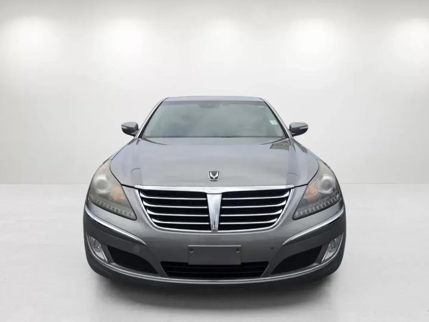 2012 /Jet Black Hyundai Equus Signature (KMHGH4JH6CU) with an Gas V8 5.0L/307 engine, 8-Speed Automatic w/Manual Shift transmission, located at 3959 U.S. 80 W, Phenix City, AL, 36870, (334) 297-4885, 32.469296, -85.135185 - **Elevate Your Daily Drive: 2012 Hyundai Equus at Gils Auto**<br /> <br /> Are you ready to transform your daily commute or weekend adventures? If you're looking for a vehicle that combines luxury with reliability, the 2012 Hyundai Equus is your perfect match. This stunning sedan is not just a means - Photo#2