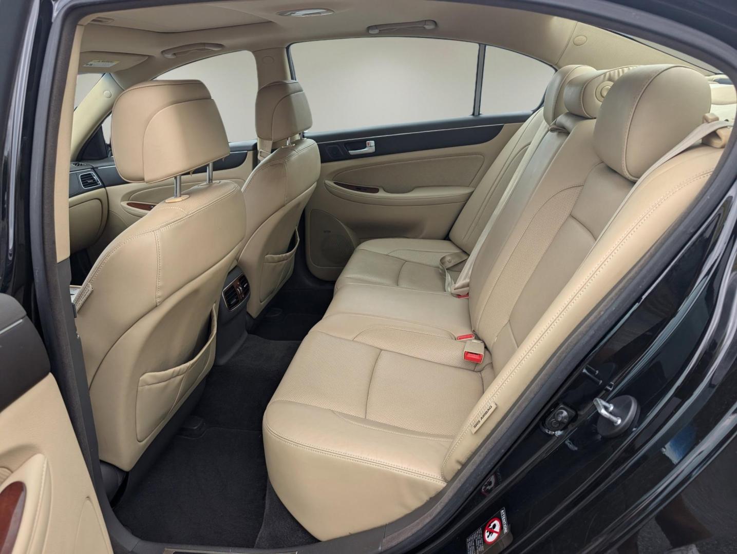2012 /Cashmere Hyundai Genesis 4.6L (KMHGC4DF2CU) with an Gas V8 4.6L/282 engine, 8-Speed Automatic w/manual shift transmission, located at 3959 U.S. 80 W, Phenix City, AL, 36870, (334) 297-4885, 32.469296, -85.135185 - 2012 Hyundai Genesis 4.6L - Photo#10
