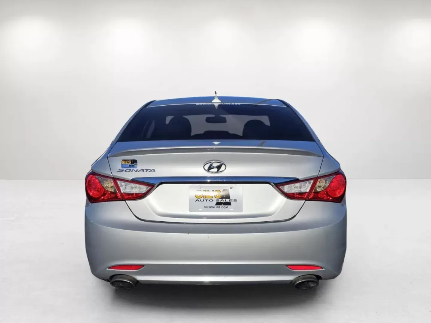 2012 /Gray Hyundai Sonata 2.4L SE (5NPEC4AC2CH) with an Other engine, located at 7000 Northlake Connector, Columbus, GA, 31904, (706) 987-8085, 32.524975, -84.978134 - **Discover Your Next Adventure with the 2012 Hyundai Sonata at Gils Auto in Phenix City, AL!**<br /> <br /> If you're seeking a reliable sedan that can perfectly blend your daily commute with weekend adventures, look no further than the 2012 Hyundai Sonata 2.4L SE. Whether you're navigating the bust - Photo#16