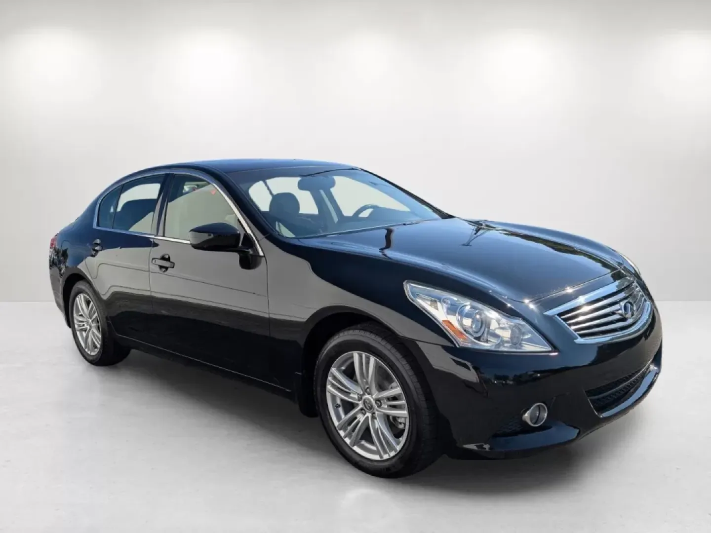 2012 /Graphite Infiniti G25 Sedan x (JN1DV6AR7CM) with an Other engine, located at 1430 Gateway Drive, Opelika, AL, 36801, (334) 239-0944, 32.637871, -85.409790 - Are you ready to elevate your daily commute or weekend getaways? Look no further than the stunning 2012 Infiniti G25 Sedan, available now at Gils Auto in Phenix City, AL! This sleek and stylish vehicle is perfect for those seeking both luxury and performance, making it a fantastic choice for anyone - Photo#2