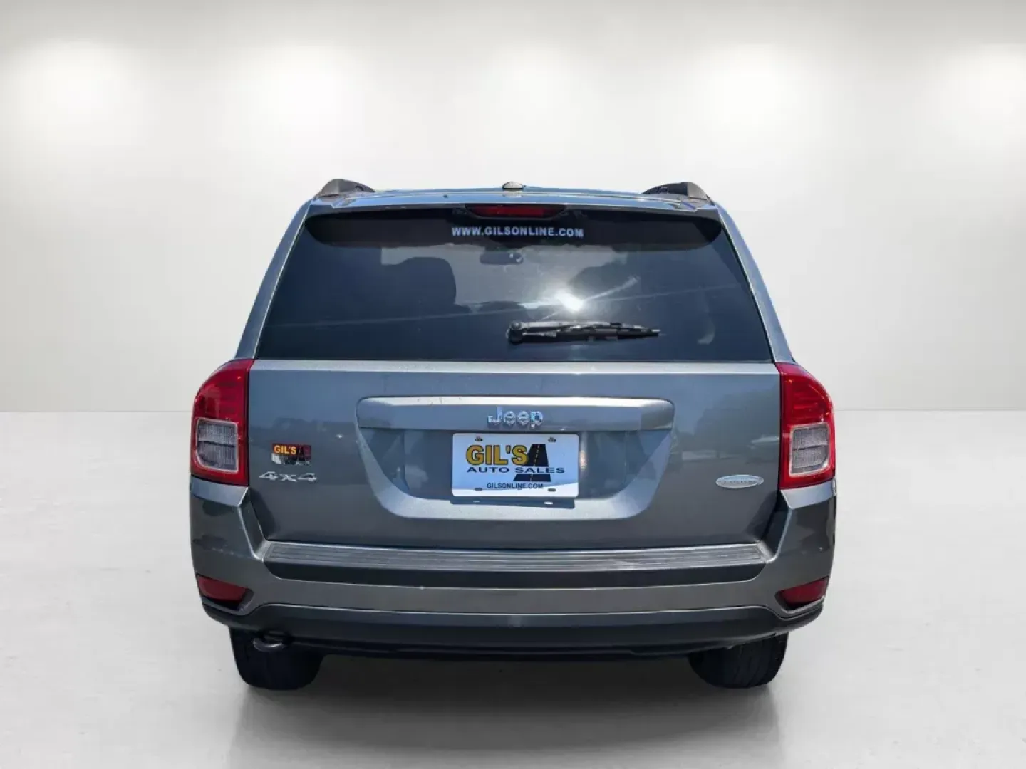 2012 /Dark Slate Gray Interior Jeep Compass Latitude (1C4NJDEBXCD) with an Gas I4 2.4L/144 engine, 1-Speed Continuously Variable Ratio transmission, located at 1430 Gateway Drive, Opelika, AL, 36801, (334) 239-0944, 32.637871, -85.409790 - 2012 Jeep Compass Latitude - Photo#5