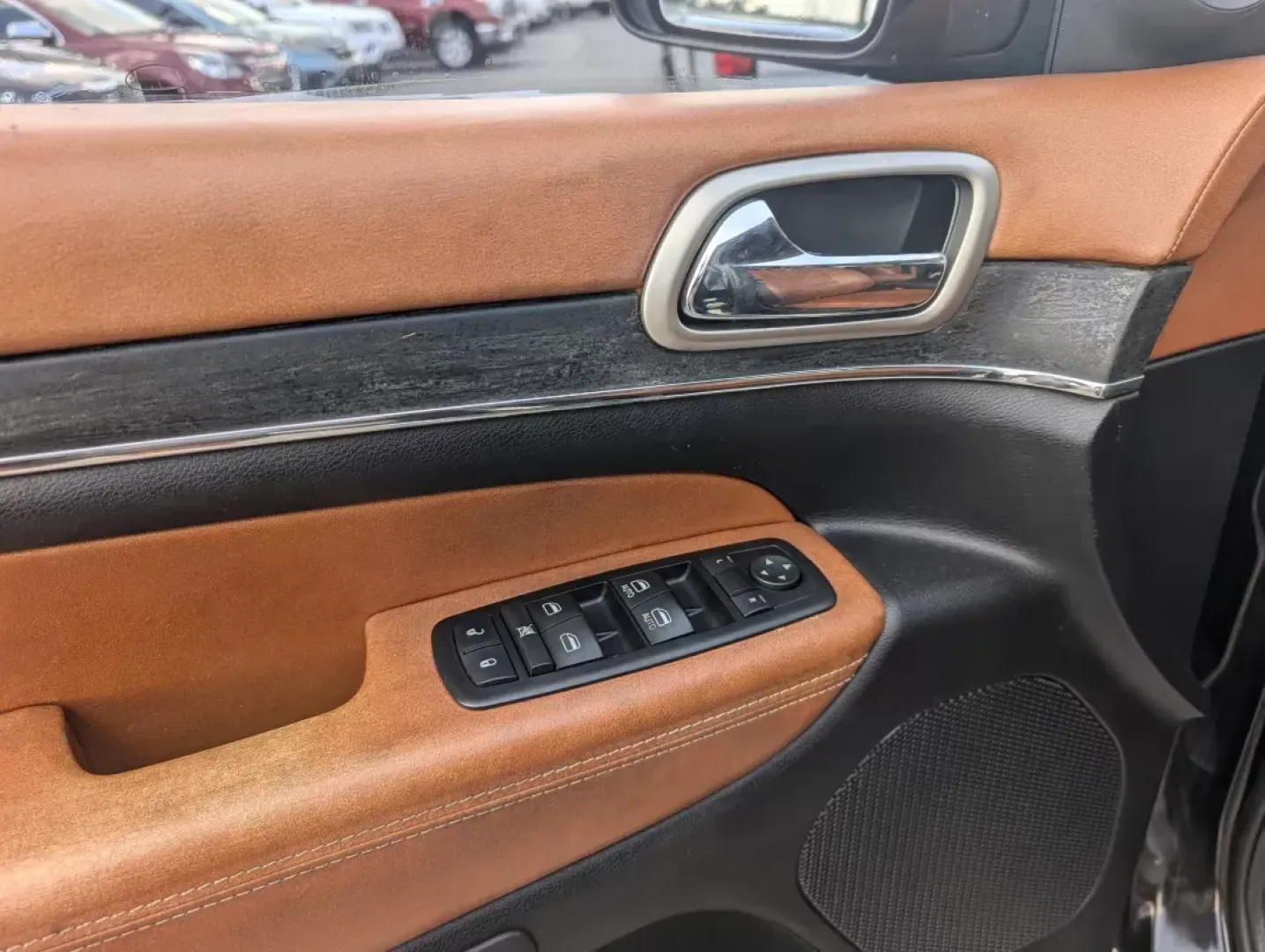 2012 /Black/New Saddle Jeep Grand Cherokee Overland Summit (1C4RJECT6CC) with an Other engine, located at 3959 U.S. 80 W, Phenix City, AL, 36870, (334) 297-4885, 32.469296, -85.135185 - **Conquer the Road with the 2012 Jeep Grand Cherokee Overland Summit! Ideal for Your Next Adventure!**<br /> <br /> Are you ready to elevate your driving experience? The 2012 Jeep Grand Cherokee Overland Summit is the perfect companion for those who crave adventure without sacrificing comfort. Wheth - Photo#8