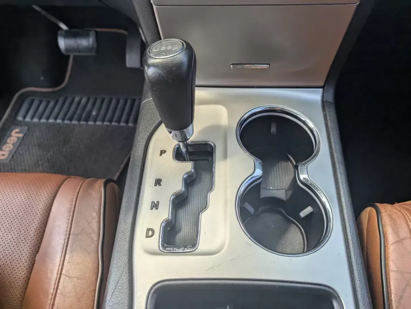 2012 /Black/New Saddle Jeep Grand Cherokee Overland Summit (1C4RJECT6CC) with an Other engine, located at 3959 U.S. 80 W, Phenix City, AL, 36870, (334) 297-4885, 32.469296, -85.135185 - **Conquer the Road with the 2012 Jeep Grand Cherokee Overland Summit! Ideal for Your Next Adventure!**<br /> <br /> Are you ready to elevate your driving experience? The 2012 Jeep Grand Cherokee Overland Summit is the perfect companion for those who crave adventure without sacrificing comfort. Wheth - Photo#12