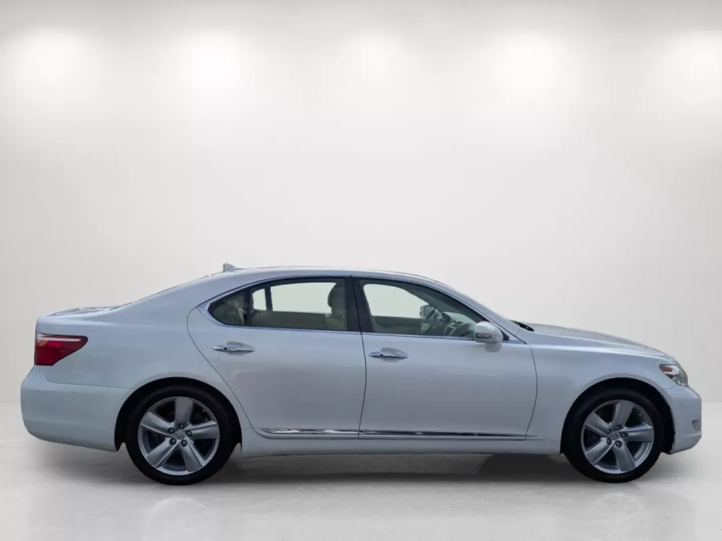 2012 Lexus LS 460 (JTHBL5EF9C5) with an Other engine, located at 3959 U.S. 80 W, Phenix City, AL, 36870, (334) 297-4885, 32.469296, -85.135185 - **Elevate Your Driving Experience: 2012 Lexus LS 460 at Gils Auto**<br /> <br /> Are you ready to redefine your daily commute or make a statement on those weekend getaways? The 2012 Lexus LS 460 is the perfect luxury sedan to elevate your driving experience, offering a seamless blend of comfort, sty - Photo#3