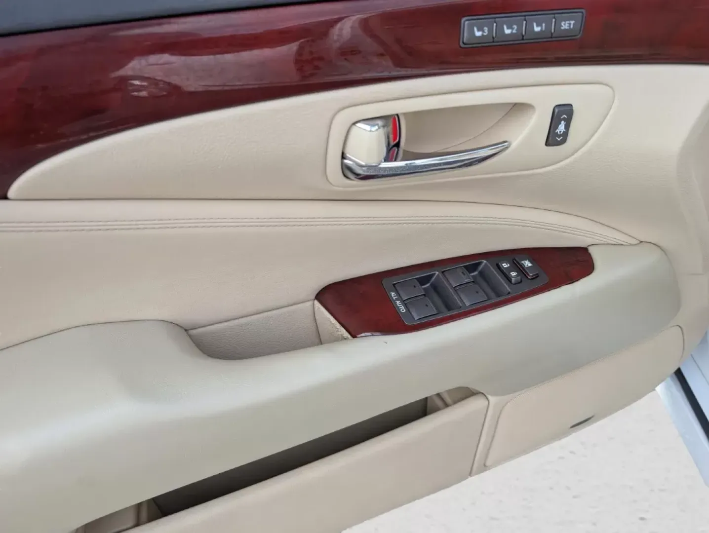 2012 Lexus LS 460 (JTHBL5EF9C5) with an Other engine, located at 3959 U.S. 80 W, Phenix City, AL, 36870, (334) 297-4885, 32.469296, -85.135185 - **Elevate Your Driving Experience: 2012 Lexus LS 460 at Gils Auto**<br /> <br /> Are you ready to redefine your daily commute or make a statement on those weekend getaways? The 2012 Lexus LS 460 is the perfect luxury sedan to elevate your driving experience, offering a seamless blend of comfort, sty - Photo#8