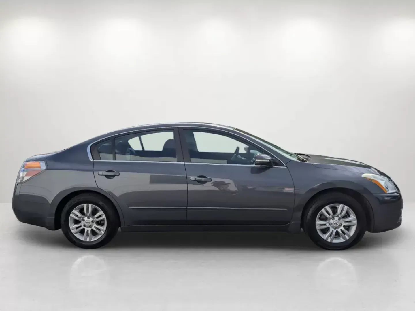 2012 /Charcoal Nissan Altima 2.5 S (1N4AL2AP3CC) with an Gas I4 2.5L/ engine, 1-Speed Continuously Variable Ratio transmission, located at 804 22nd Ave, Phenix City, AL, 36870, (334) 297-1860, 32.484749, -85.024475 - 2012 Nissan Altima 2.5 S - Photo#4