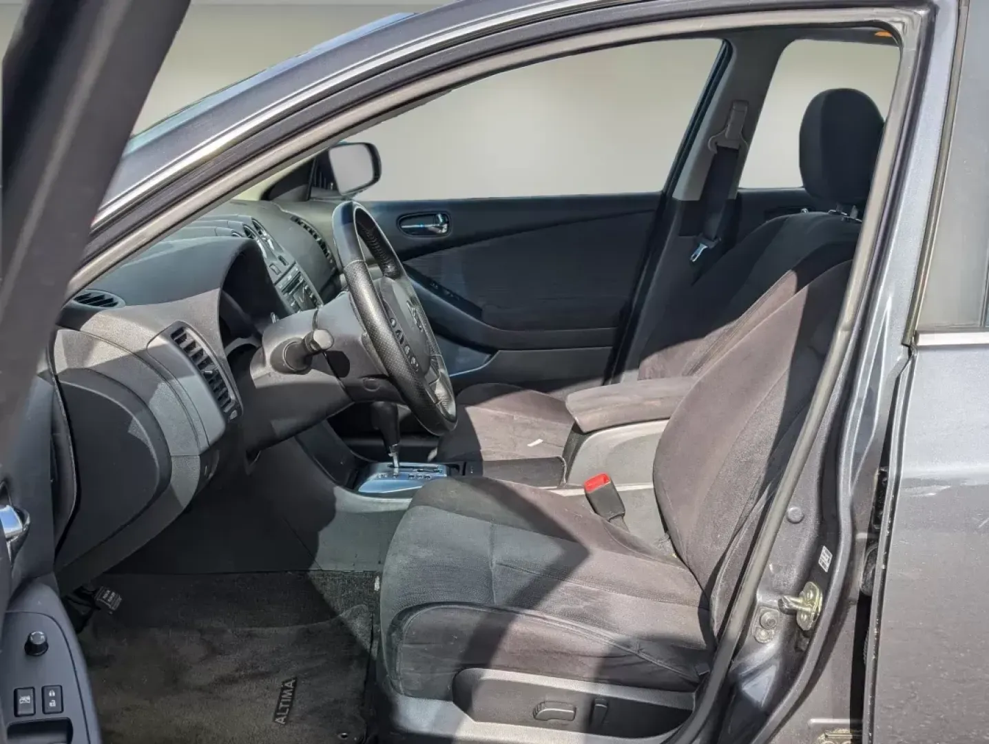 2012 /Charcoal Nissan Altima 2.5 S (1N4AL2AP3CC) with an Gas I4 2.5L/ engine, 1-Speed Continuously Variable Ratio transmission, located at 804 22nd Ave, Phenix City, AL, 36870, (334) 297-1860, 32.484749, -85.024475 - 2012 Nissan Altima 2.5 S - Photo#10