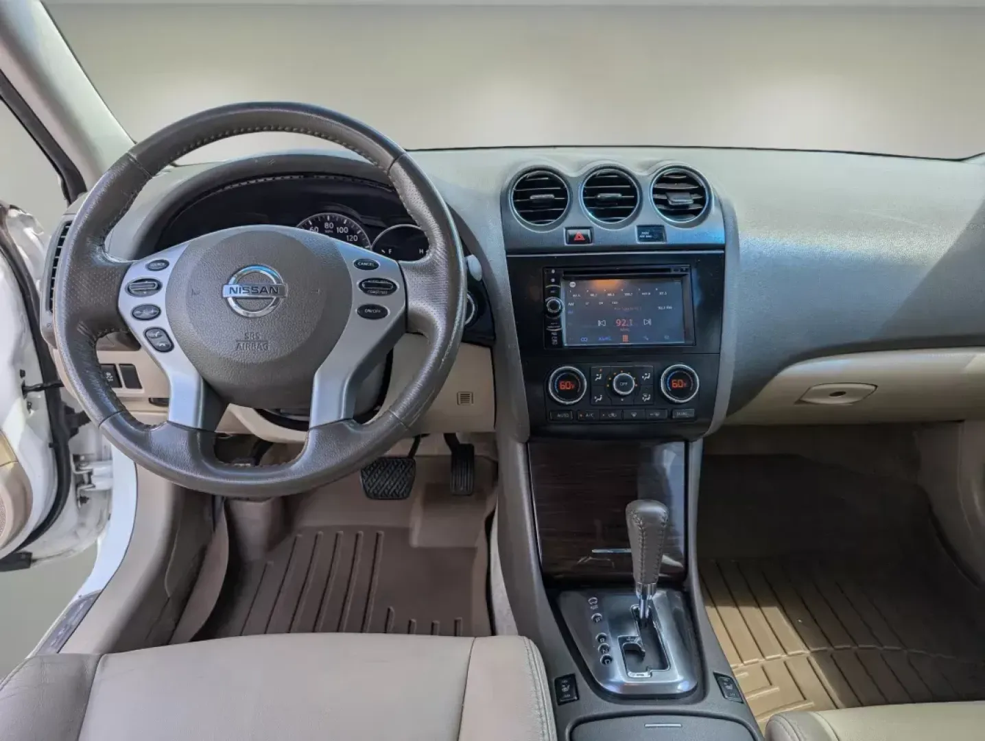 2012 /Blonde Nissan Altima 2.5 SL (1N4AL2AP2CC) with an Gas I4 2.5L/ engine, 1-Speed Continuously Variable Ratio transmission, located at 3959 U.S. 80 W, Phenix City, AL, 36870, (334) 297-4885, 32.469296, -85.135185 - 2012 Nissan Altima 2.5 SL - Photo#11