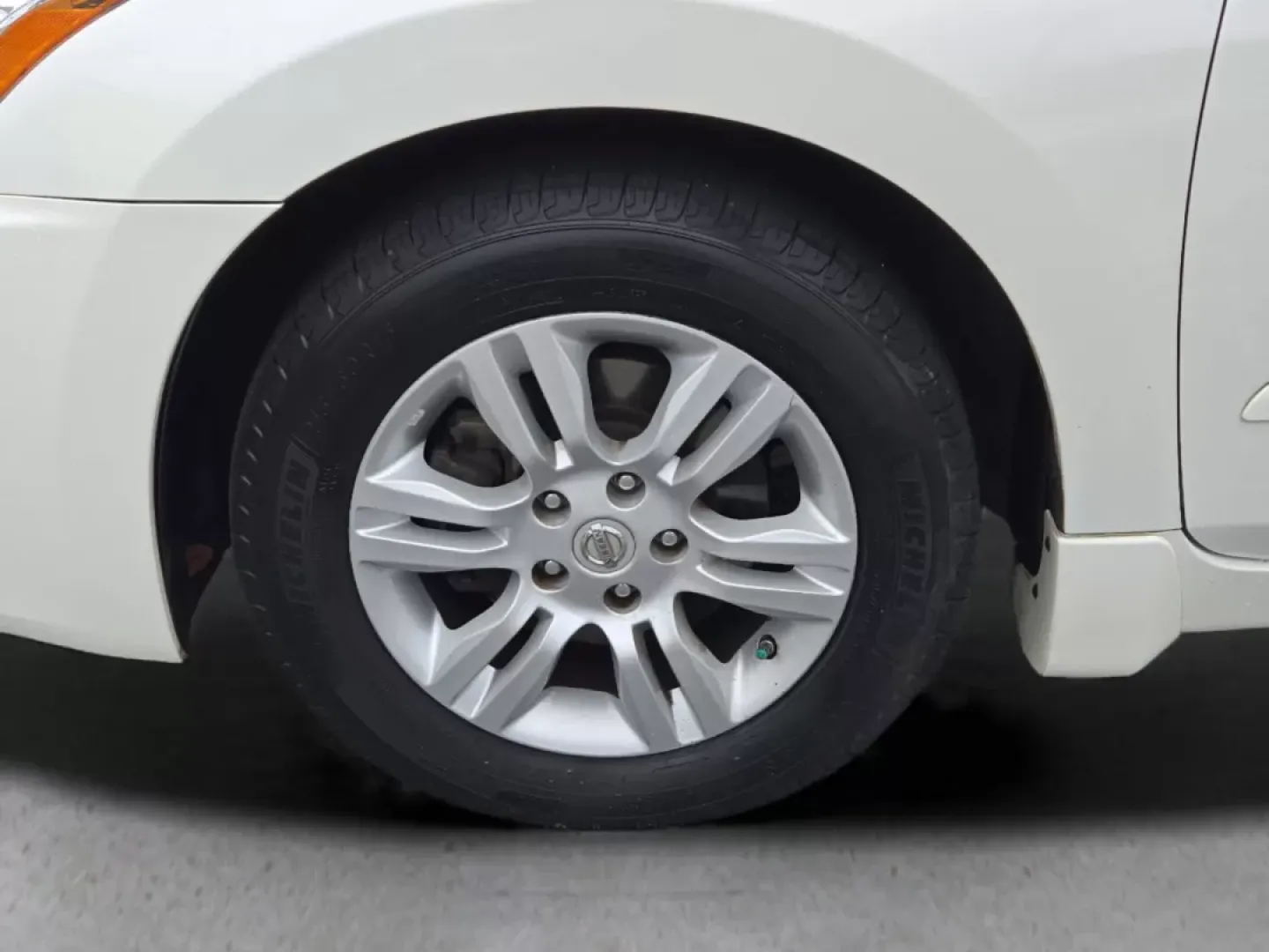 2012 /Blonde Nissan Altima 2.5 SL (1N4AL2AP9CN) with an Other engine, located at 804 22nd Ave, Phenix City, AL, 36870, (334) 297-1860, 32.484749, -85.024475 - If you're searching for a reliable, stylish sedan that fits seamlessly into your busy lifestyle, look no further than the 2012 Nissan Altima 2.5 SL available at Gils Auto in Phenix City, AL. This vehicle is an excellent choice for commuters who need a dependable ride for daily trips to work, or for - Photo#8