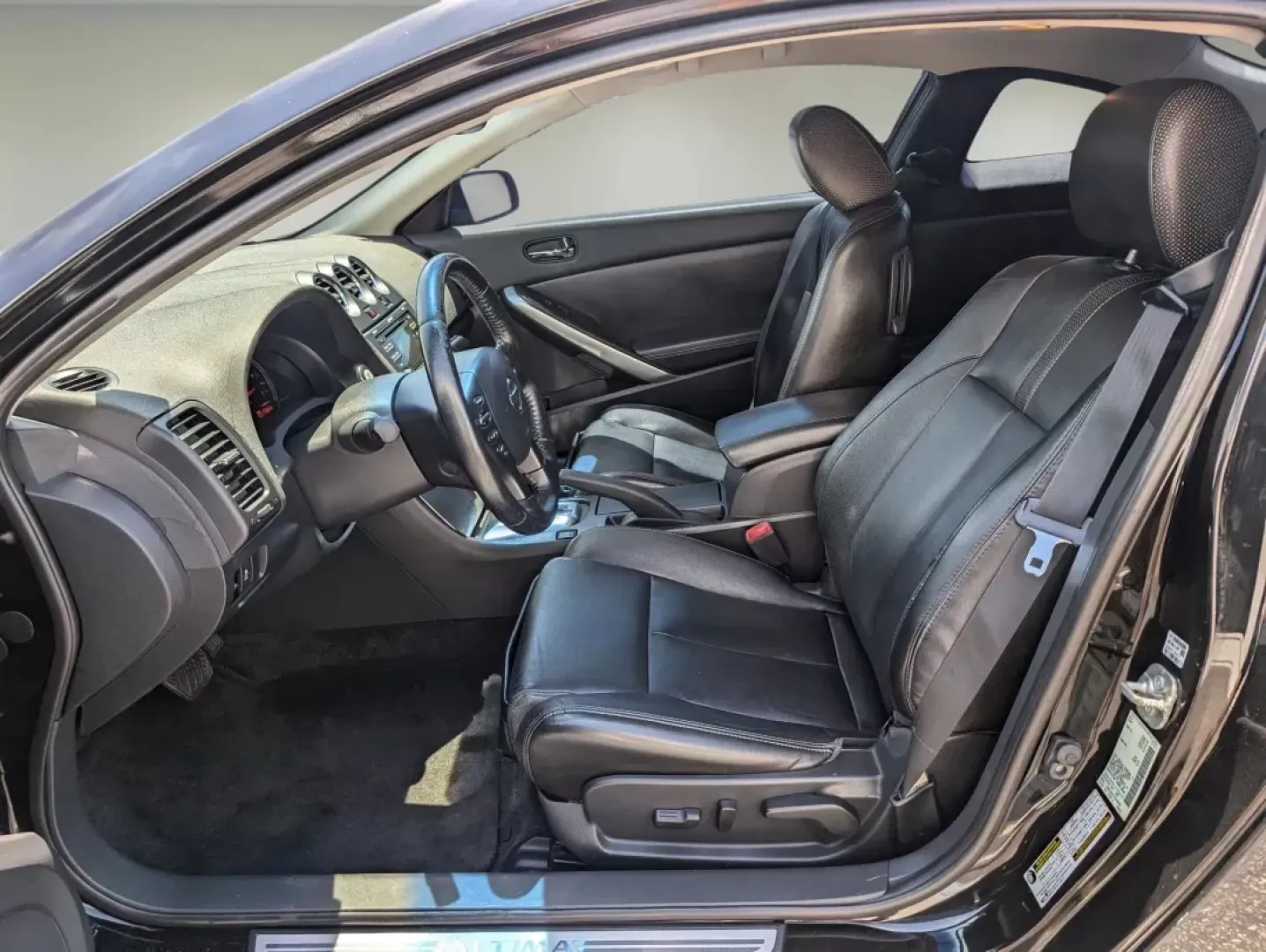 2012 /Charcoal Nissan Altima 2.5 S (1N4AL2EP4CC) with an Other engine, located at 804 22nd Ave, Phenix City, AL, 36870, (334) 297-1860, 32.484749, -85.024475 - Are you looking for the perfect blend of style, comfort, and reliability for your daily commute or weekend adventures? Look no further than this stunning 2012 Nissan Altima 2.5 S, available now at Gils Auto in Phenix City, AL. This sleek two-door sedan isn't just a mode of transportation; it's a lif - Photo#9