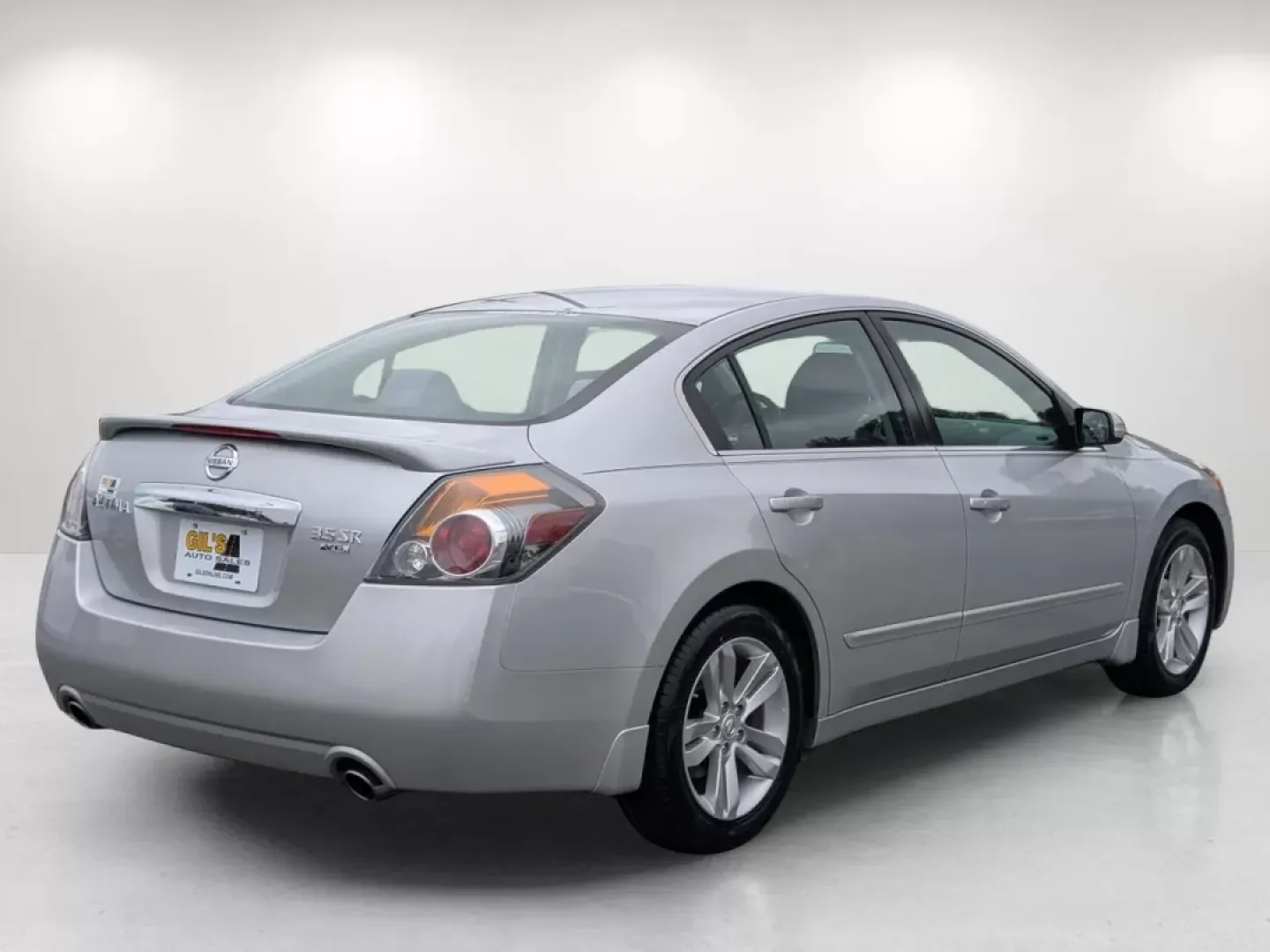 2012 /Charcoal Nissan Altima 3.5 SR (1N4BL2AP0CC) with an Other engine, located at 5115 14th Ave., Columbus, GA, 31904, (706) 323-0345, 32.511494, -84.971046 - ### Unleash the Feel of Freedom with the 2012 Nissan Altima 3.5 SR<br /> <br /> Are you ready to elevate your daily commute or embark on weekend adventures? Look no further than this stunning 2012 Nissan Altima 3.5 SR, a perfect blend of performance and style. With only 67,270 miles on the clock, th - Photo#4