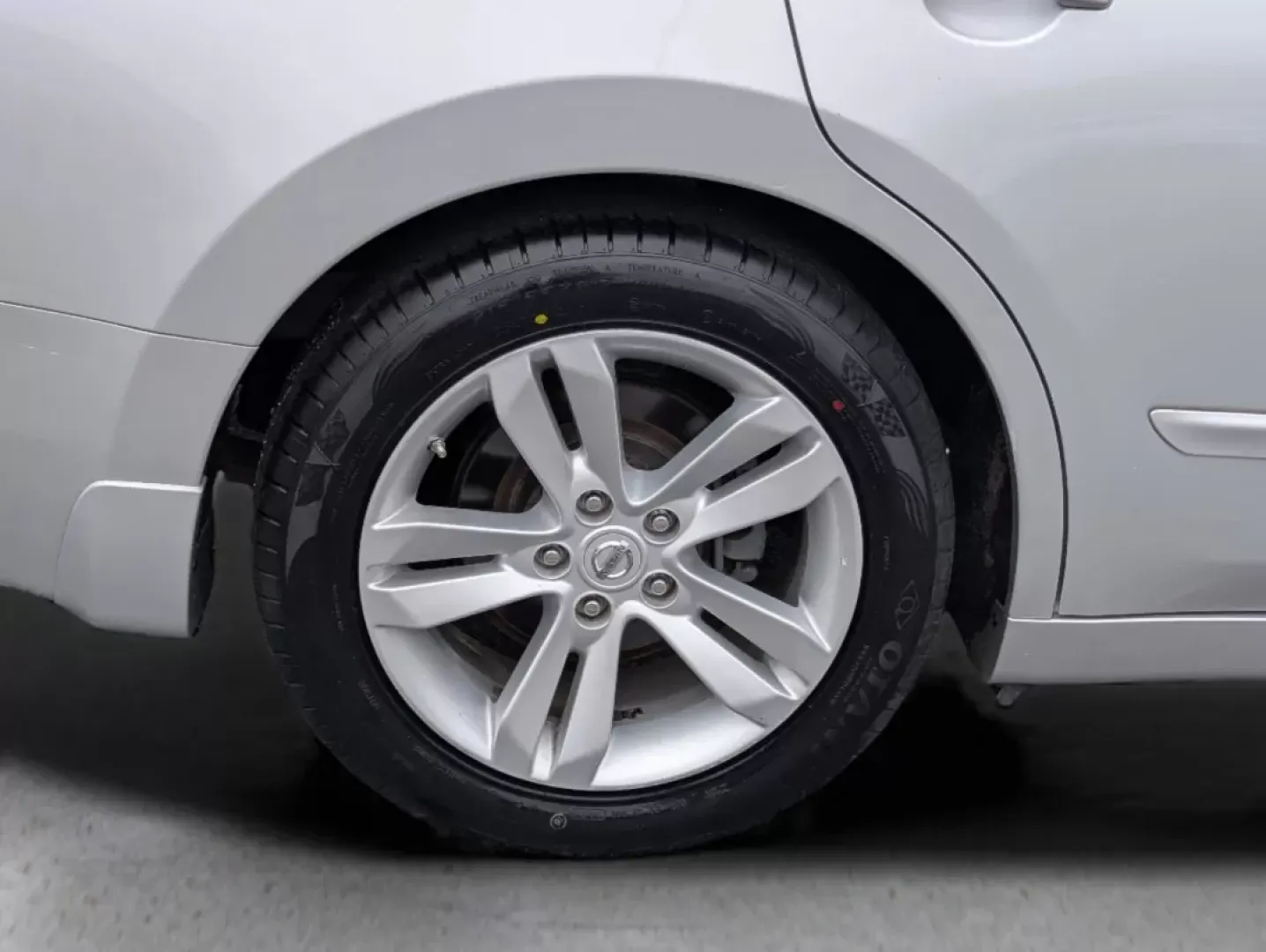 2012 /Charcoal Nissan Altima 3.5 SR (1N4BL2AP0CC) with an Other engine, located at 5115 14th Ave., Columbus, GA, 31904, (706) 323-0345, 32.511494, -84.971046 - ### Unleash the Feel of Freedom with the 2012 Nissan Altima 3.5 SR<br /> <br /> Are you ready to elevate your daily commute or embark on weekend adventures? Look no further than this stunning 2012 Nissan Altima 3.5 SR, a perfect blend of performance and style. With only 67,270 miles on the clock, th - Photo#7