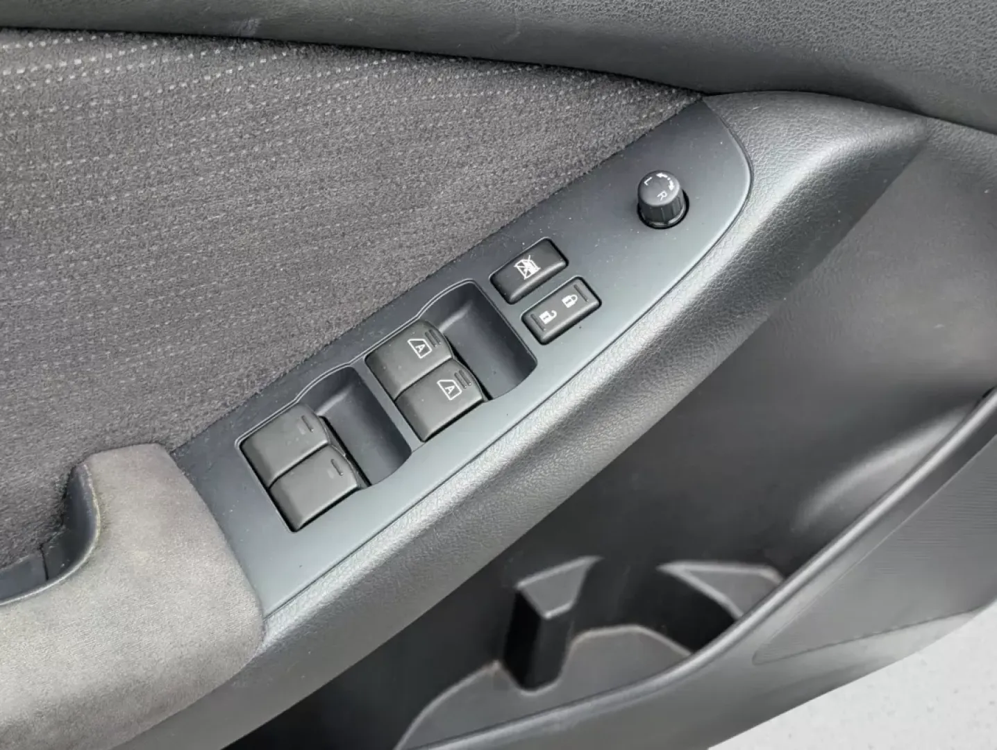 2012 /Charcoal Nissan Altima 3.5 SR (1N4BL2AP0CC) with an Other engine, located at 5115 14th Ave., Columbus, GA, 31904, (706) 323-0345, 32.511494, -84.971046 - ### Unleash the Feel of Freedom with the 2012 Nissan Altima 3.5 SR<br /> <br /> Are you ready to elevate your daily commute or embark on weekend adventures? Look no further than this stunning 2012 Nissan Altima 3.5 SR, a perfect blend of performance and style. With only 67,270 miles on the clock, th - Photo#8