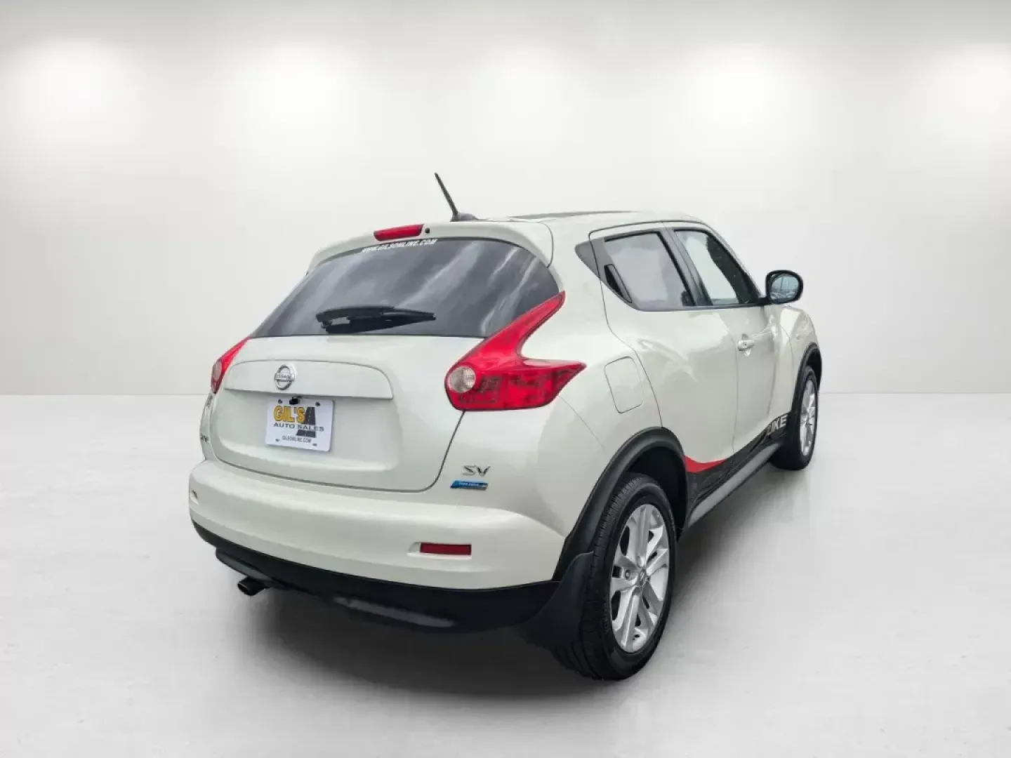 2012 /Black Nissan Juke SV (JN8AF5MRXCT) with an Gas Turbocharged I4 1.6L/ engine, 1-Speed CVT transmission, located at 3959 U.S. 80 W, Phenix City, AL, 36870, (334) 297-4885, 32.469296, -85.135185 - **Discover Your Next Adventure with the 2012 Nissan Juke SV at Gils Auto!** <br /> <br /> If you're looking for a vehicle that perfectly balances style, efficiency, and versatility, the 2012 Nissan Juke SV is an excellent choice for those who love to explore urban landscapes and escape into nature. - Photo#5