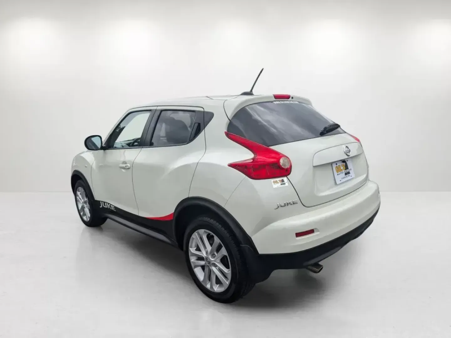 2012 /Black Nissan Juke SV (JN8AF5MRXCT) with an Gas Turbocharged I4 1.6L/ engine, 1-Speed CVT transmission, located at 3959 U.S. 80 W, Phenix City, AL, 36870, (334) 297-4885, 32.469296, -85.135185 - **Discover Your Next Adventure with the 2012 Nissan Juke SV at Gils Auto!** <br /> <br /> If you're looking for a vehicle that perfectly balances style, efficiency, and versatility, the 2012 Nissan Juke SV is an excellent choice for those who love to explore urban landscapes and escape into nature. - Photo#7