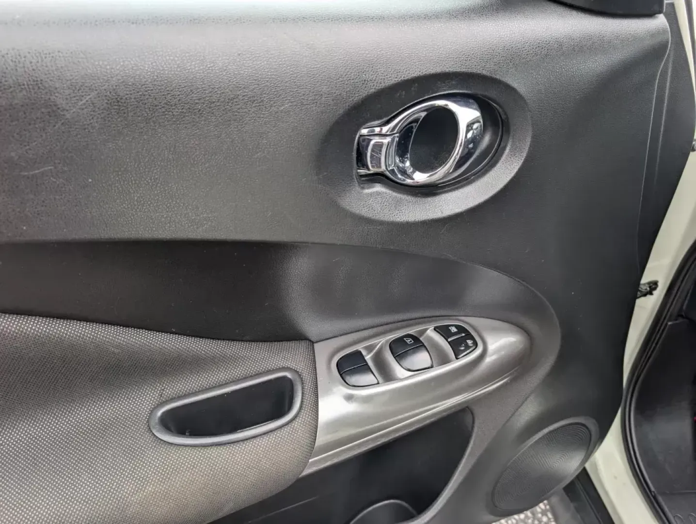 2012 /Black Nissan Juke SV (JN8AF5MRXCT) with an Gas Turbocharged I4 1.6L/ engine, 1-Speed CVT transmission, located at 3959 U.S. 80 W, Phenix City, AL, 36870, (334) 297-4885, 32.469296, -85.135185 - **Discover Your Next Adventure with the 2012 Nissan Juke SV at Gils Auto!** <br /> <br /> If you're looking for a vehicle that perfectly balances style, efficiency, and versatility, the 2012 Nissan Juke SV is an excellent choice for those who love to explore urban landscapes and escape into nature. - Photo#9