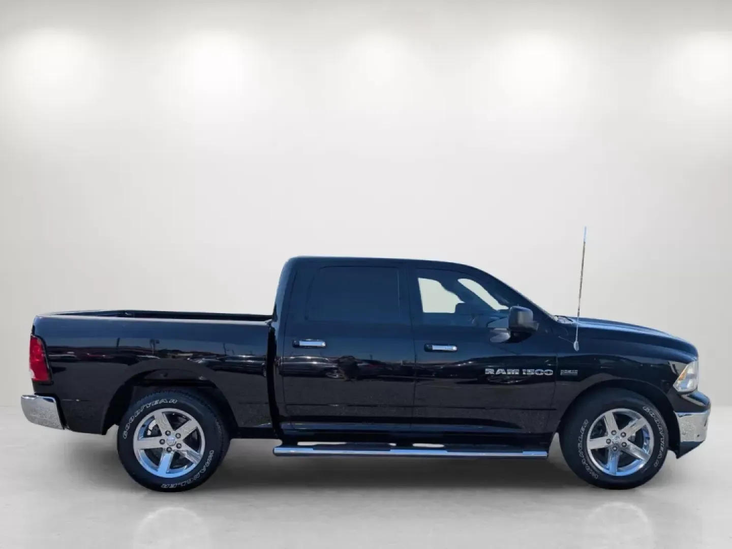 2012 /Light Pebble Beige/Bark Brown Ram 1500 Big Horn (1C6RD6LT3CS) with an Other engine, located at 3959 U.S. 80 W, Phenix City, AL, 36870, (334) 297-4885, 32.469296, -85.135185 - Are you in the market for a reliable truck that can handle everything from family adventures to weekend projects? Look no further than this 2012 Ram 1500 Big Horn, ready to take your lifestyle to the next level. Ideal for those who need a dependable vehicle with a touch of comfort and style, this cr - Photo#4