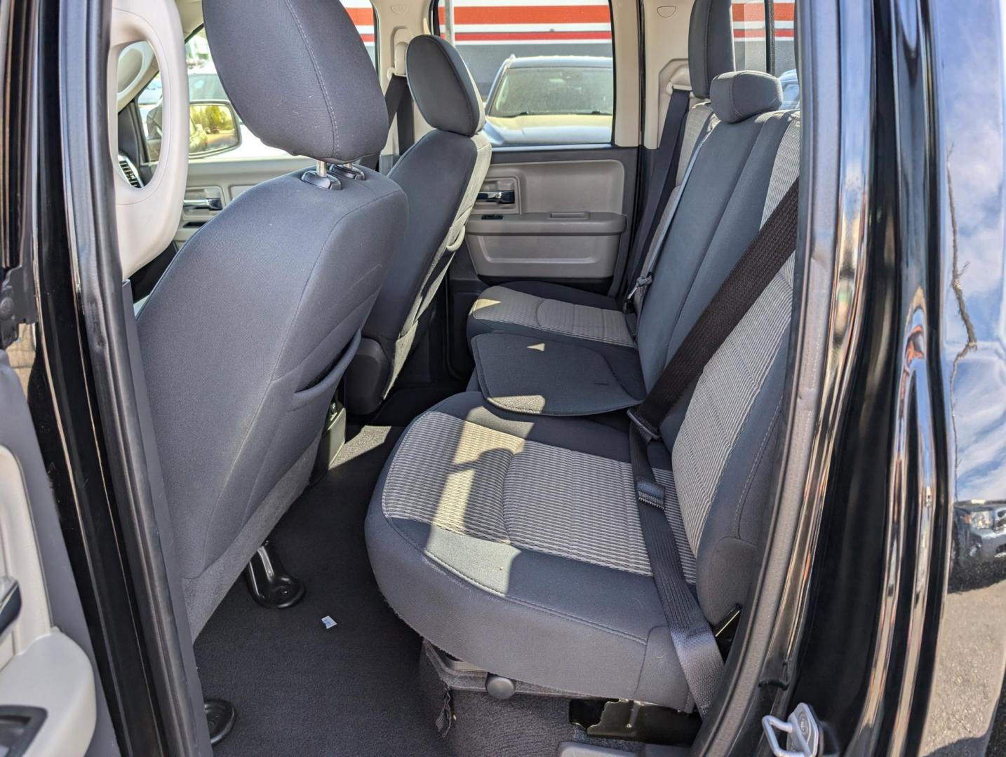 2012 /Dark Slate/Medium Graystone Ram 1500 Outdoorsman (1C6RD7GPXCS) with an Gas/Ethanol V8 4.7L/287 engine, 6-Speed Automatic transmission, located at 5115 14th Ave., Columbus, GA, 31904, (706) 323-0345, 32.511494, -84.971046 - 2012 Ram 1500 Outdoorsman - Photo#11