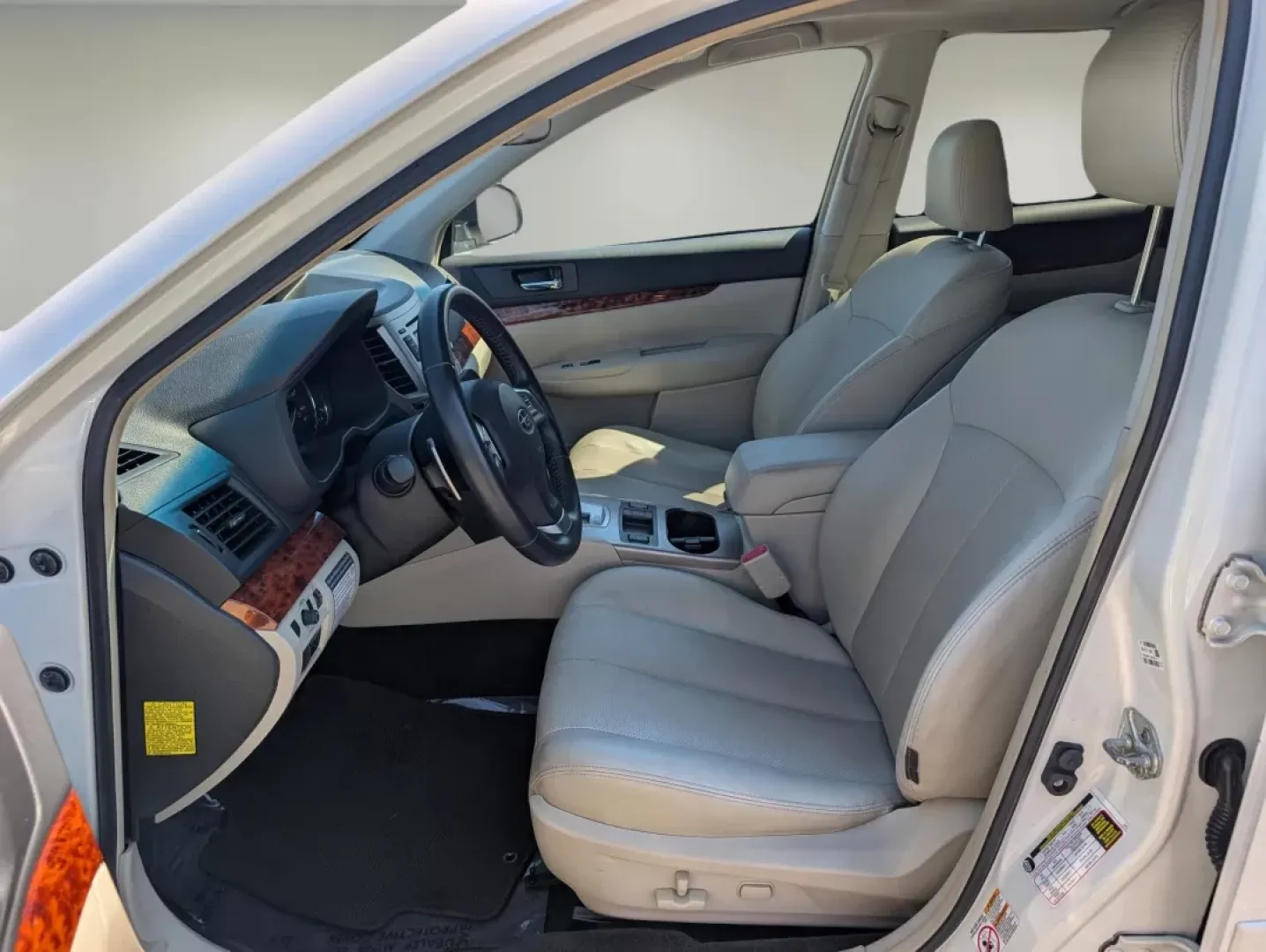 2012 /Warm Ivory Subaru Outback 2.5i Limited (4S4BRBKC5C3) with an Other engine, located at 1430 Gateway Drive, Opelika, AL, 36801, (334) 239-0944, 32.637871, -85.409790 - **Adventure Awaits with the 2012 Subaru Outback 2.5i Limited Your Perfect Companion for Family Road Trips!**<br /> <br /> Are you ready to embark on unforgettable journeys with your family or friends? The 2012 Subaru Outback 2.5i Limited is the ideal vehicle that combines comfort, space, and versat - Photo#9