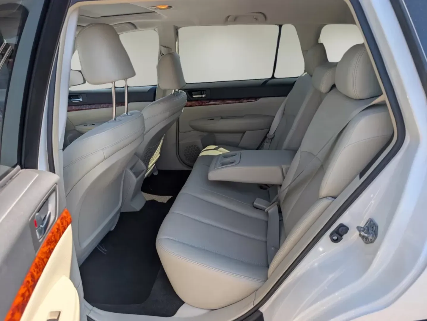 2012 /Warm Ivory Subaru Outback 2.5i Limited (4S4BRBKC5C3) with an Other engine, located at 1430 Gateway Drive, Opelika, AL, 36801, (334) 239-0944, 32.637871, -85.409790 - **Adventure Awaits with the 2012 Subaru Outback 2.5i Limited Your Perfect Companion for Family Road Trips!**<br /> <br /> Are you ready to embark on unforgettable journeys with your family or friends? The 2012 Subaru Outback 2.5i Limited is the ideal vehicle that combines comfort, space, and versat - Photo#10