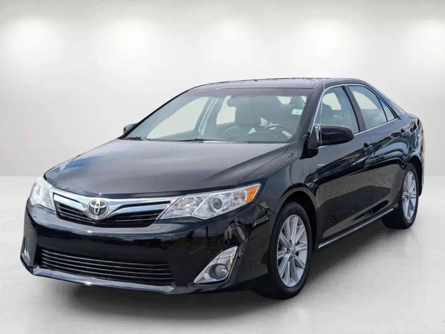 2012 Toyota Camry XLE (4T4BF1FK1CR) with an Gas I4 2.5L/152 engine, 6-Speed Automatic w/Manual Shift transmission, located at 3959 U.S. 80 W, Phenix City, AL, 36870, (334) 297-4885, 32.469296, -85.135185 - 2012 Toyota Camry XLE - Photo#1