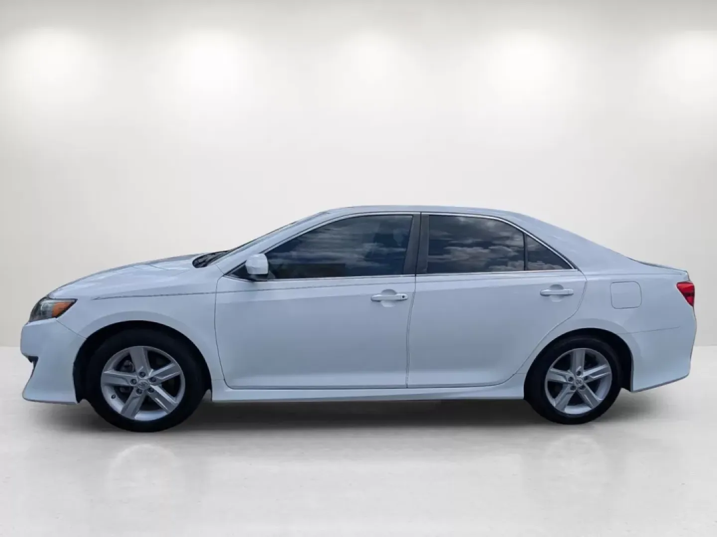 2012 Toyota Camry SE (4T1BF1FK9CU) with an Other engine, located at 7000 Northlake Connector, Columbus, GA, 31904, (706) 987-8085, 32.524975, -84.978134 - **Drive Your Dreams with This 2012 Toyota Camry SE Perfect for Your Daily Adventures!**<br /> <br /> Are you in the market for a dependable sedan that's as versatile as your lifestyle? Look no further than this stunning 2012 Toyota Camry SE, an ideal choice for budget-conscious buyers, commuters, a - Photo#7