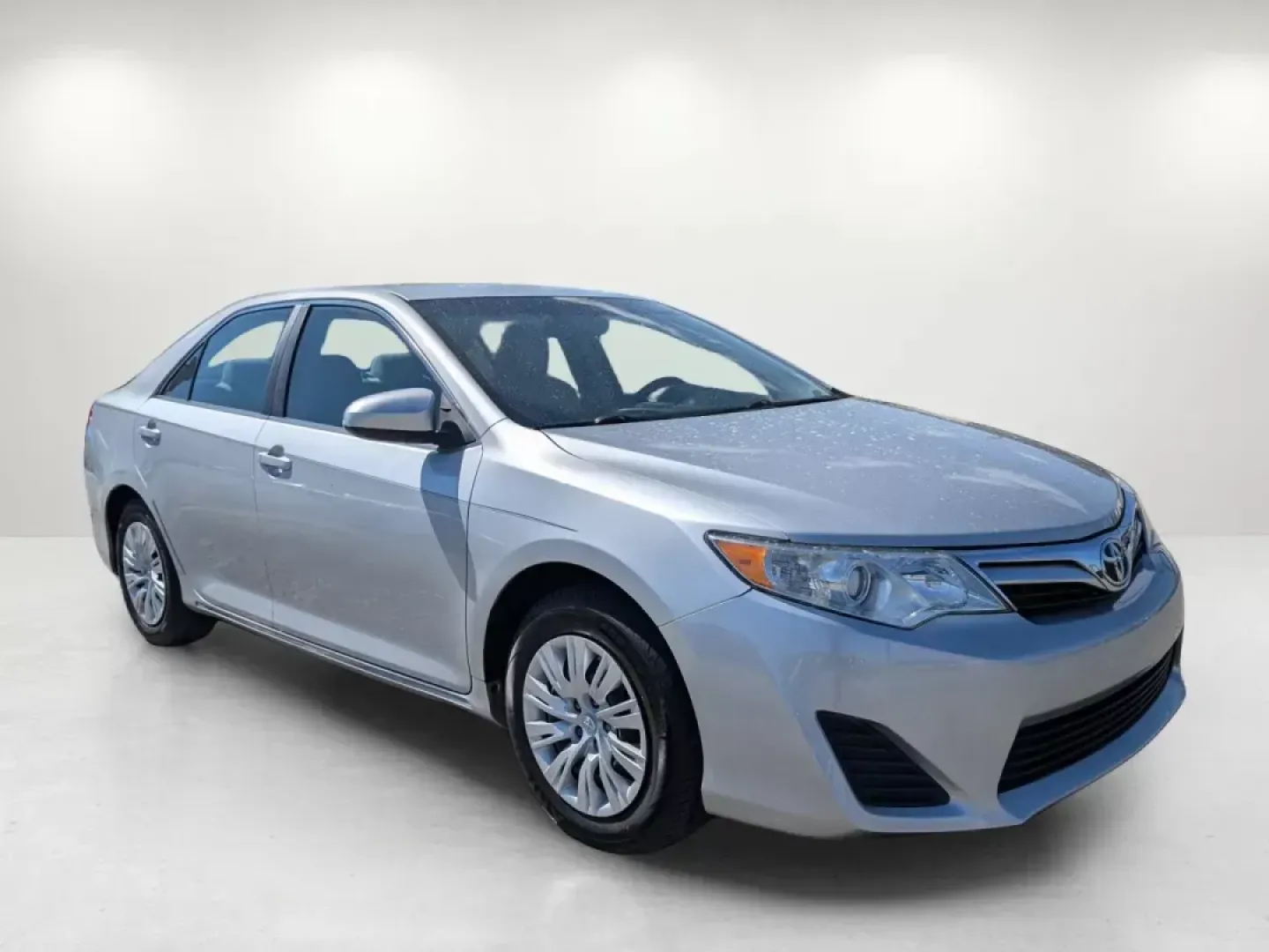 2012 Toyota Camry LE (4T1BF1FK6CU) with an Gas I4 2.5L/152 engine, 6-Speed Automatic w/Manual Shift transmission, located at 7000 Northlake Connector, Columbus, GA, 31904, (706) 987-8085, 32.524975, -84.978134 - 2012 Toyota Camry LE - Photo#3