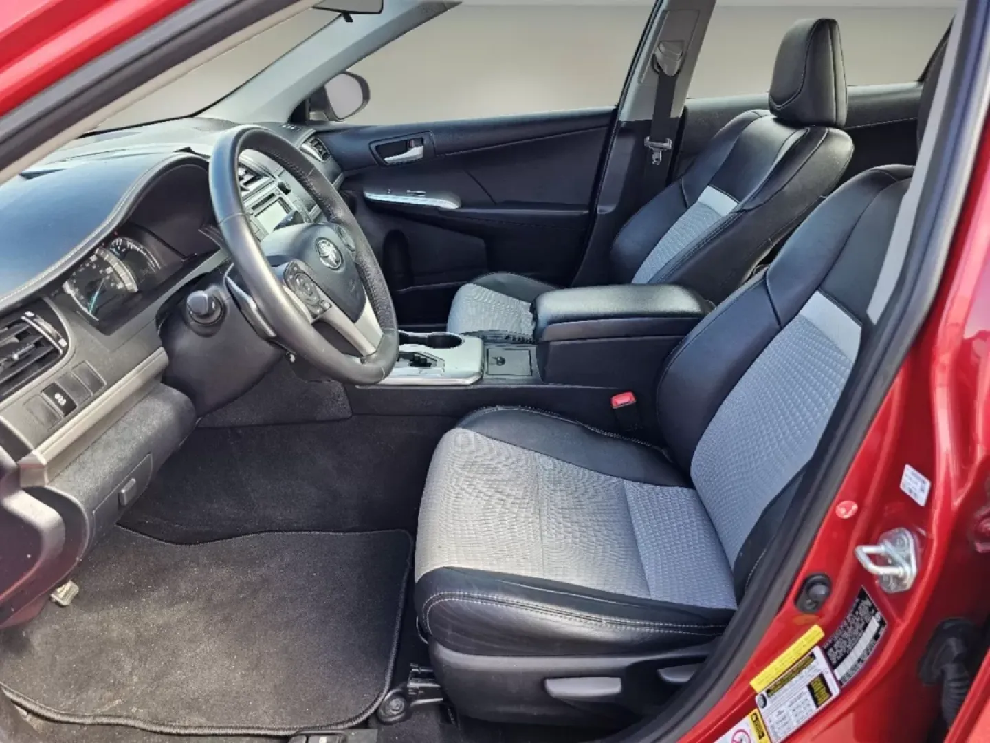 2012 Toyota Camry SE (4T1BF1FK5CU) with an Other engine, located at 804 22nd Ave, Phenix City, AL, 36870, (334) 297-1860, 32.484749, -85.024475 - **Drive in Style and Comfort with the 2012 Toyota Camry SE Perfect for Your Daily Adventures!**<br /> <br /> Are you looking for a reliable and stylish sedan that can effortlessly accommodate your everyday commute or weekend getaways? Look no further than this stunning 2012 Toyota Camry SE, now ava - Photo#8