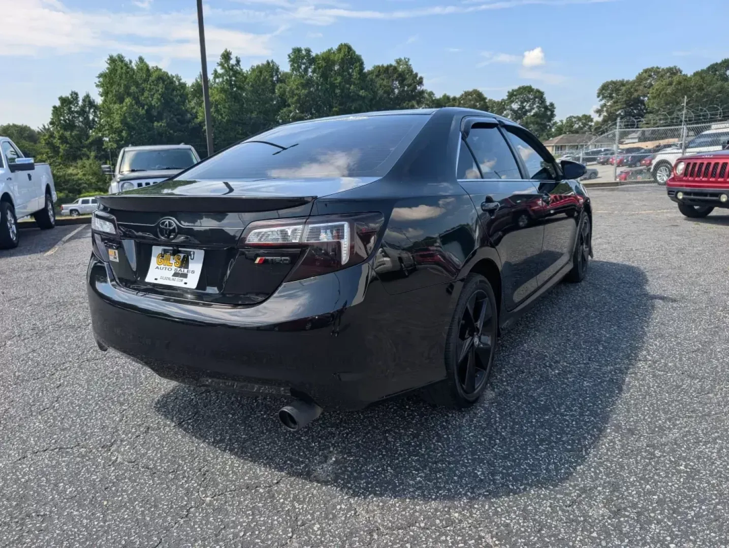 2012 Toyota Camry SE (4T1BF1FK8CU) with an Other engine, located at 1430 Gateway Drive, Opelika, AL, 36801, (334) 239-0944, 32.637871, -85.409790 - Experience the ultimate blend of reliability and comfort with the 2012 Toyota Camry SE, available now at Gils Auto in Opelika, AL. This sedan is perfect for those seeking a dependable daily driver or a family-friendly vehicle that doesn't compromise on style. Whether you're commuting to work, shuttl - Photo#4
