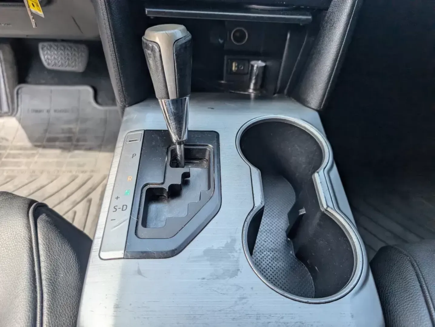 2012 Toyota Camry SE (4T1BF1FK8CU) with an Other engine, located at 1430 Gateway Drive, Opelika, AL, 36801, (334) 239-0944, 32.637871, -85.409790 - Experience the ultimate blend of reliability and comfort with the 2012 Toyota Camry SE, available now at Gils Auto in Opelika, AL. This sedan is perfect for those seeking a dependable daily driver or a family-friendly vehicle that doesn't compromise on style. Whether you're commuting to work, shuttl - Photo#13