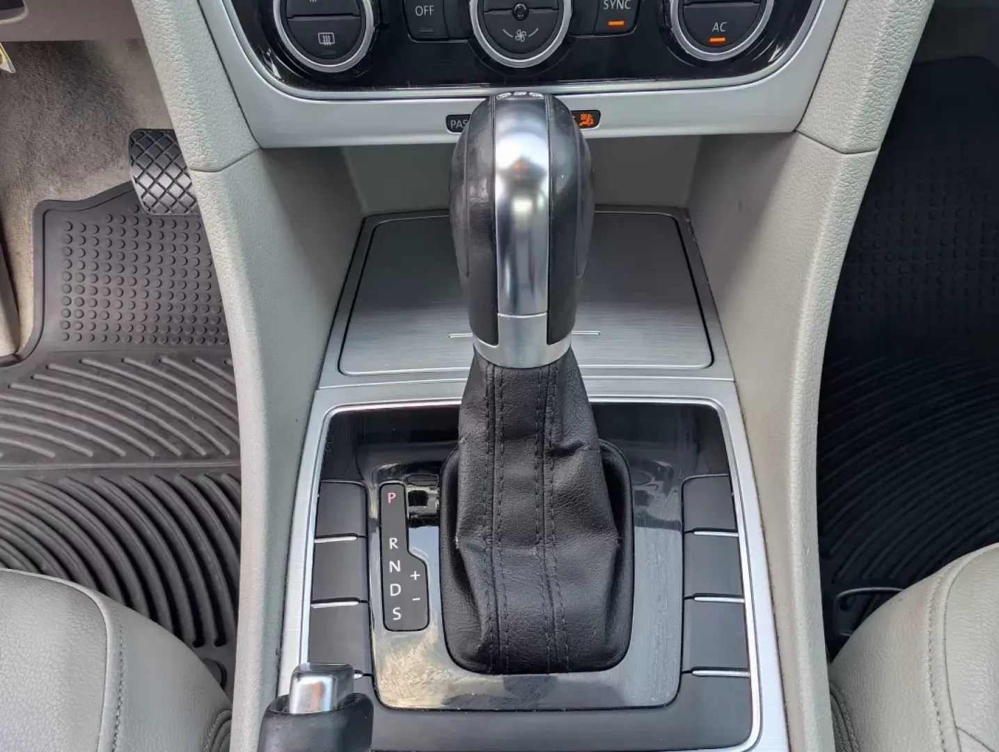 2012 Volkswagen Passat SE w/Sunroof (1VWBM7A35CC) with an Other engine, located at 3959 U.S. 80 W, Phenix City, AL, 36870, (334) 297-4885, 32.469296, -85.135185 - **Elevate Your Daily Commute with this 2012 Volkswagen Passat SE w/Sunroof!** <br /> <br /> Are you searching for the perfect vehicle to enhance your daily routine or weekend getaways? Look no further! The 2012 Volkswagen Passat SE w/Sunroof is the ideal sedan for those who crave a blend of comfort, - Photo#13