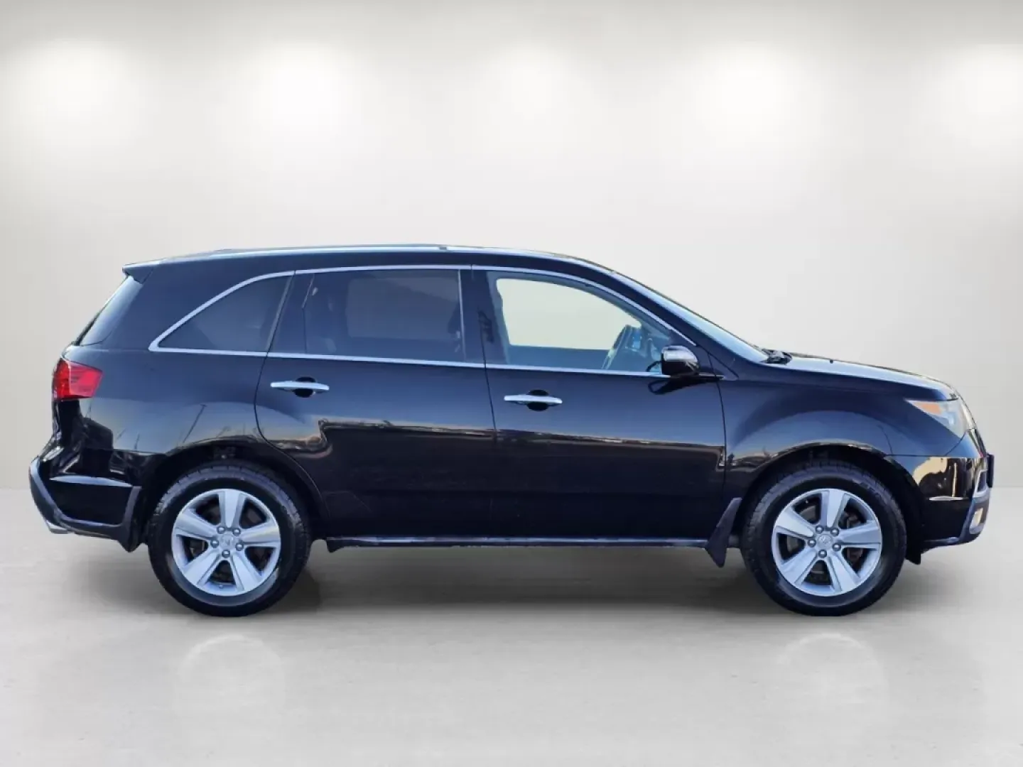 2013 Acura MDX Tech Pkg (2HNYD2H35DH) with an Other engine, located at 3959 U.S. 80 W, Phenix City, AL, 36870, (334) 297-4885, 32.469296, -85.135185 - **Explore Your Adventures with the 2013 Acura MDX Perfect for Families and Road Warriors!**<br /> <br /> Are you ready to elevate your driving experience? The 2013 Acura MDX available at Gils Auto in Phenix City, AL, is the ultimate SUV tailored for growing families and weekend warriors alike. With - Photo#3