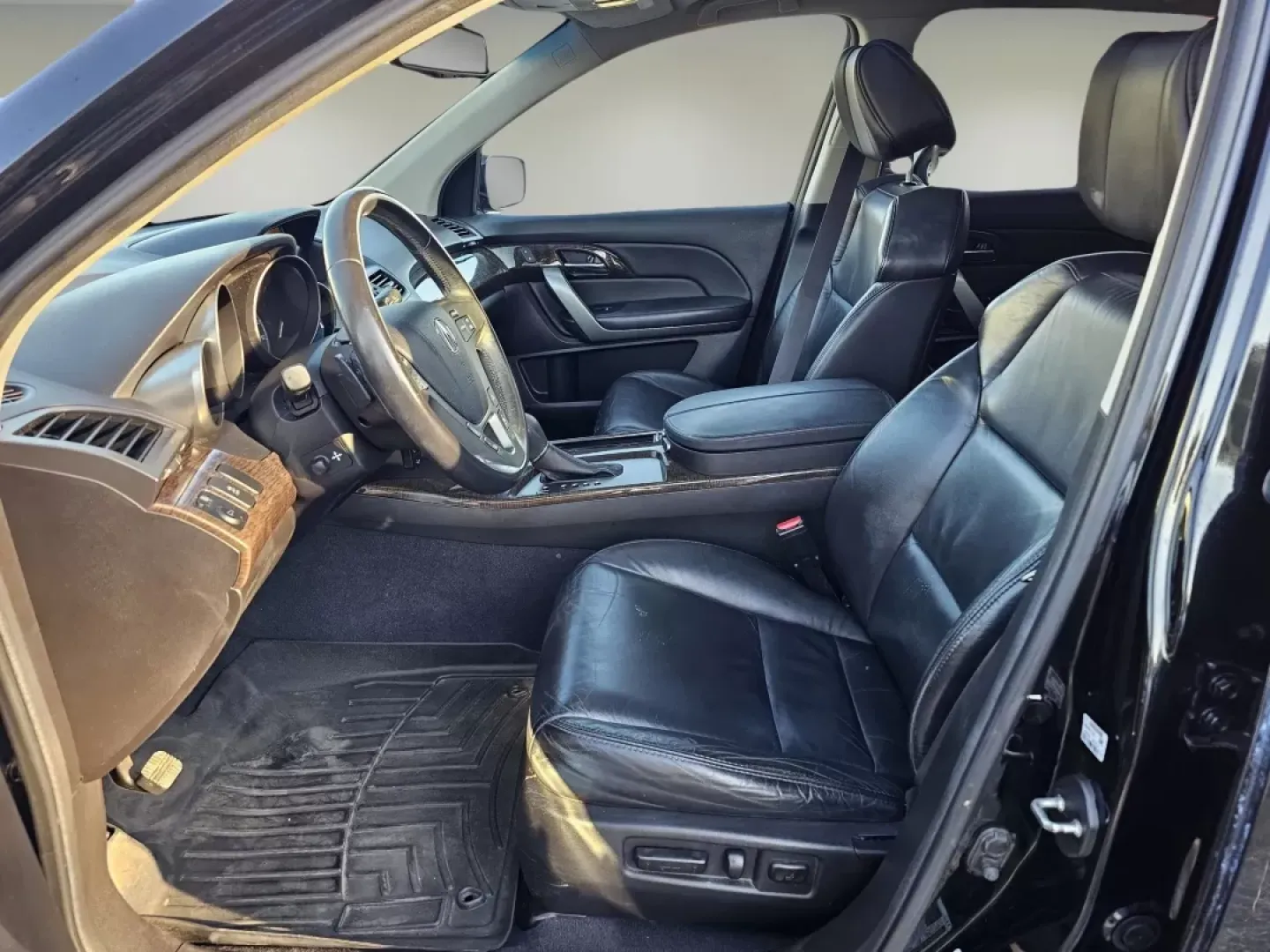 2013 Acura MDX Tech Pkg (2HNYD2H35DH) with an Other engine, located at 3959 U.S. 80 W, Phenix City, AL, 36870, (334) 297-4885, 32.469296, -85.135185 - **Explore Your Adventures with the 2013 Acura MDX Perfect for Families and Road Warriors!**<br /> <br /> Are you ready to elevate your driving experience? The 2013 Acura MDX available at Gils Auto in Phenix City, AL, is the ultimate SUV tailored for growing families and weekend warriors alike. With - Photo#9