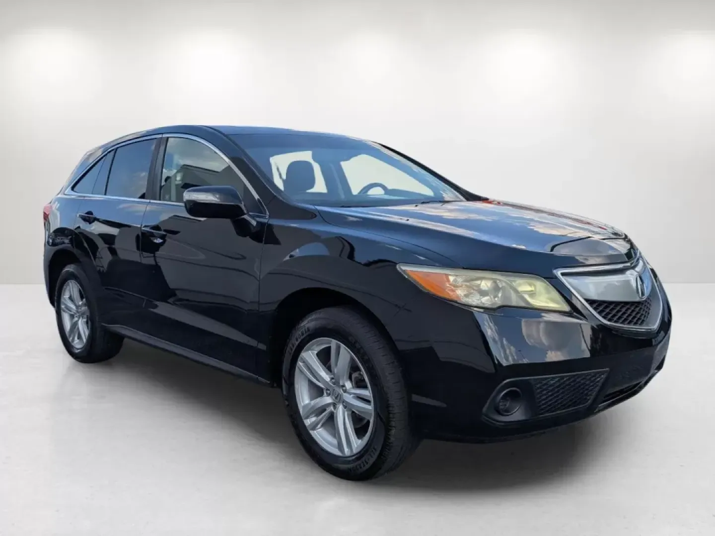 2013 Acura RDX (5J8TB3H36DL) with an Other engine, located at 3959 U.S. 80 W, Phenix City, AL, 36870, (334) 297-4885, 32.469296, -85.135185 - Experience the perfect blend of style, comfort, and practicality with this 2013 Acura RDX, now available at Gils Auto in Phenix City, AL. Whether you're looking for a reliable vehicle for your daily commutes, a family-friendly crossover, or a stylish ride for weekend adventures, this Acura fits the - Photo#3
