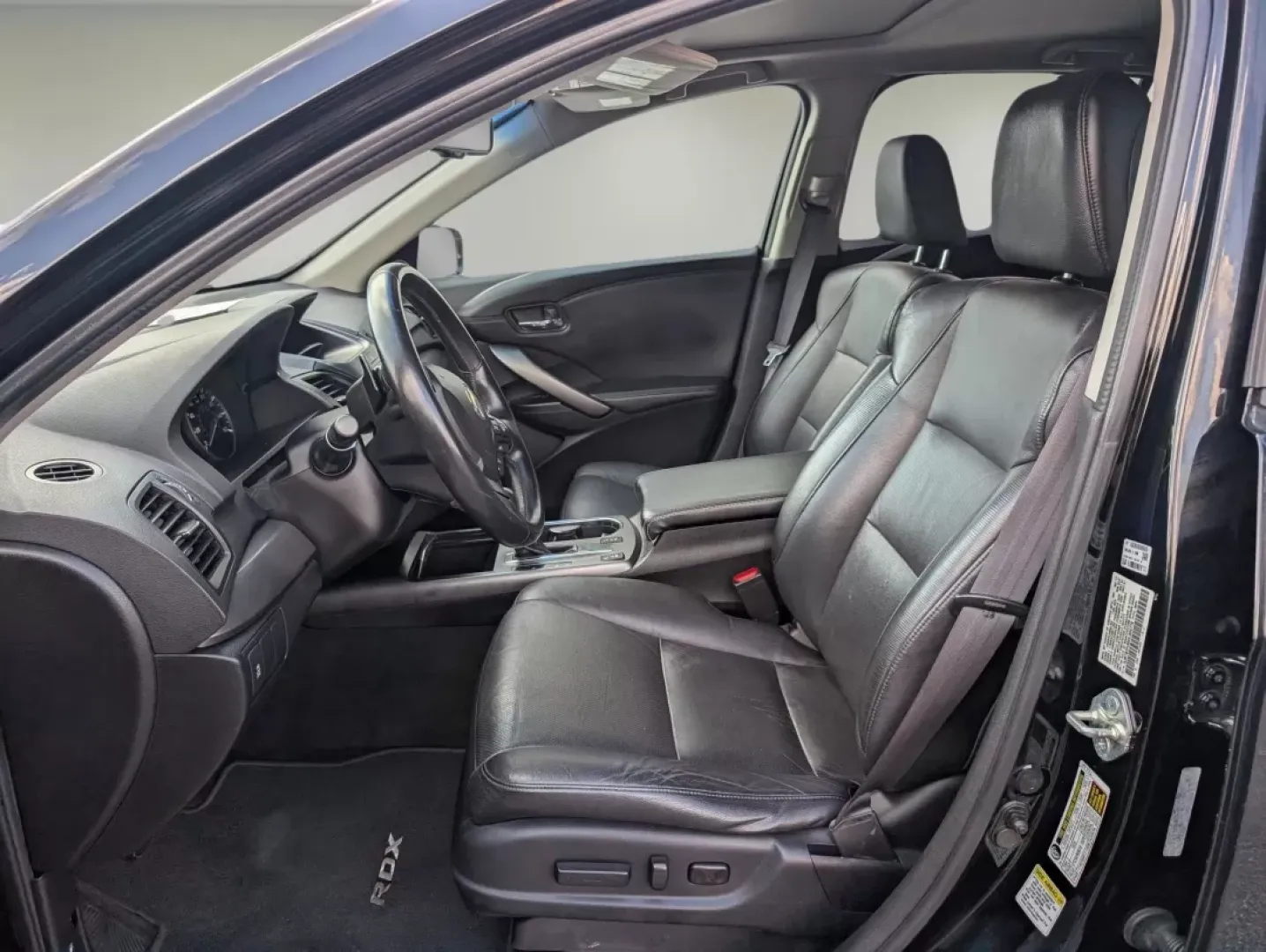 2013 Acura RDX (5J8TB3H36DL) with an Other engine, located at 3959 U.S. 80 W, Phenix City, AL, 36870, (334) 297-4885, 32.469296, -85.135185 - Experience the perfect blend of style, comfort, and practicality with this 2013 Acura RDX, now available at Gils Auto in Phenix City, AL. Whether you're looking for a reliable vehicle for your daily commutes, a family-friendly crossover, or a stylish ride for weekend adventures, this Acura fits the - Photo#10