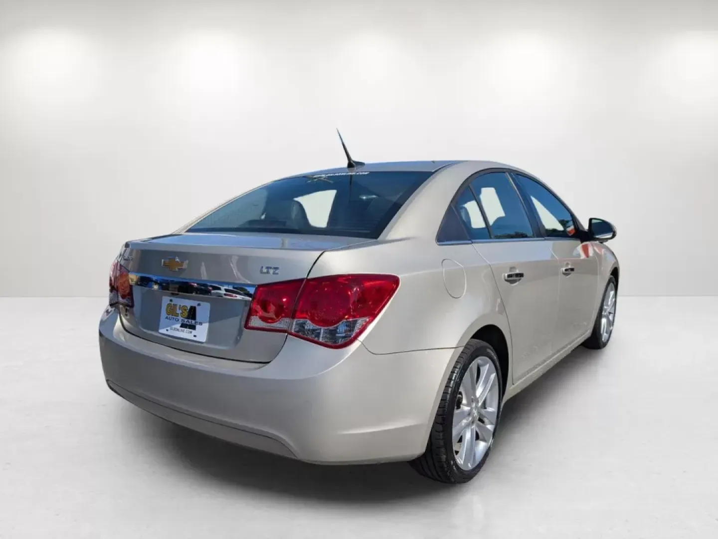 2013 /Jet Black Chevrolet Cruze LTZ (1G1PG5SB0D7) with an Other engine, located at 3959 U.S. 80 W, Phenix City, AL, 36870, (334) 297-4885, 32.469296, -85.135185 - **Elevate Your Daily Commute with the 2013 Chevrolet Cruze LTZ at Gils Auto!** <br /> <br /> Are you ready to redefine your daily drive? Whether you're navigating through the hustle and bustle of Phenix City or embarking on weekend adventures, the 2013 Chevrolet Cruze LTZ offers the perfect blend of - Photo#4