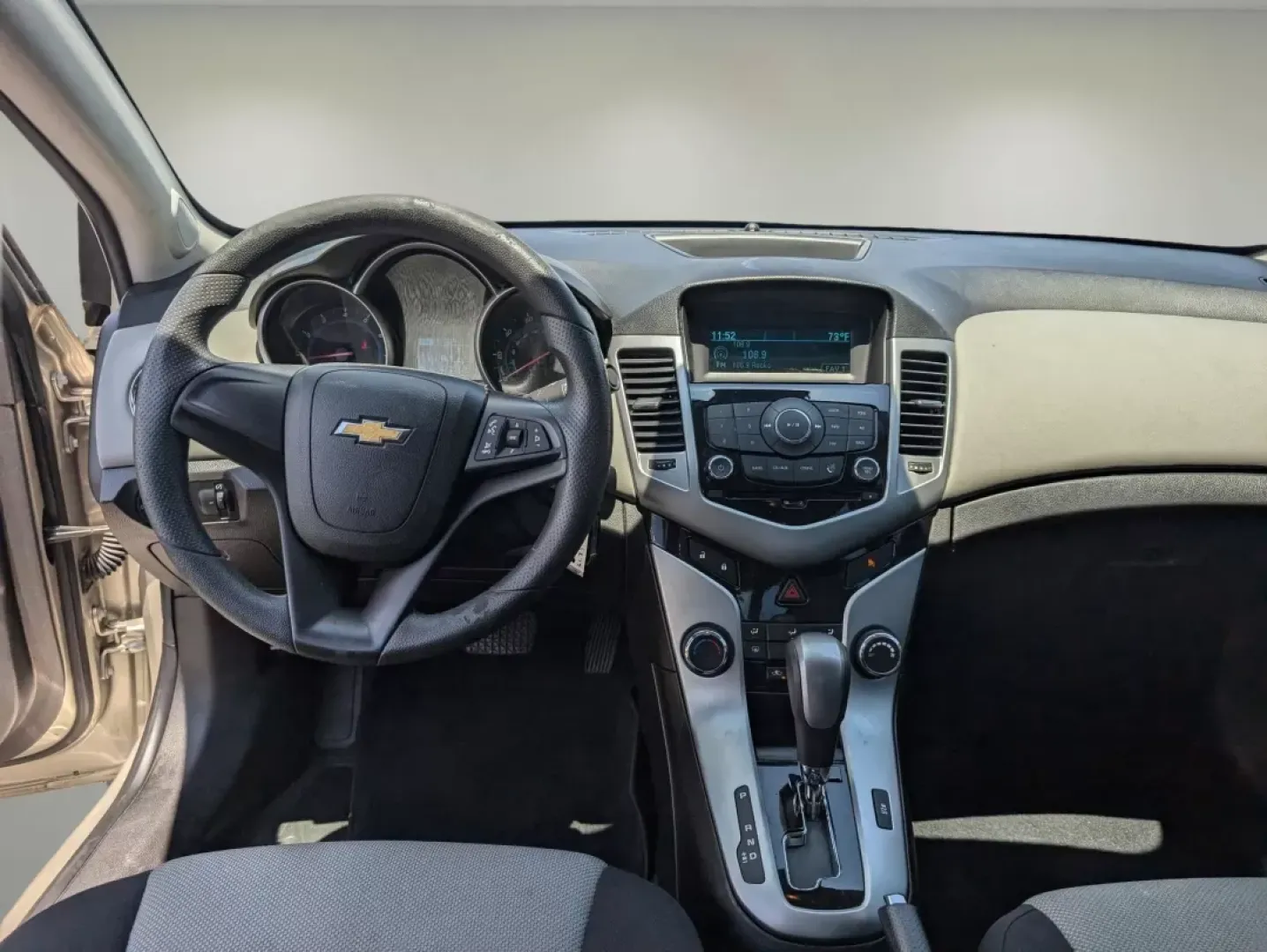 2013 Champagne Silver Metallic /Jet Black/Medium Titanium Chevrolet Cruze LS (1G1PA5SH9D7) with an Gas I4 1.8L/110 engine, 6-Speed Automatic transmission, located at 3959 U.S. 80 W, Phenix City, AL, 36870, (334) 297-4885, 32.469296, -85.135185 - 2013 Chevrolet Cruze LS - Photo#11