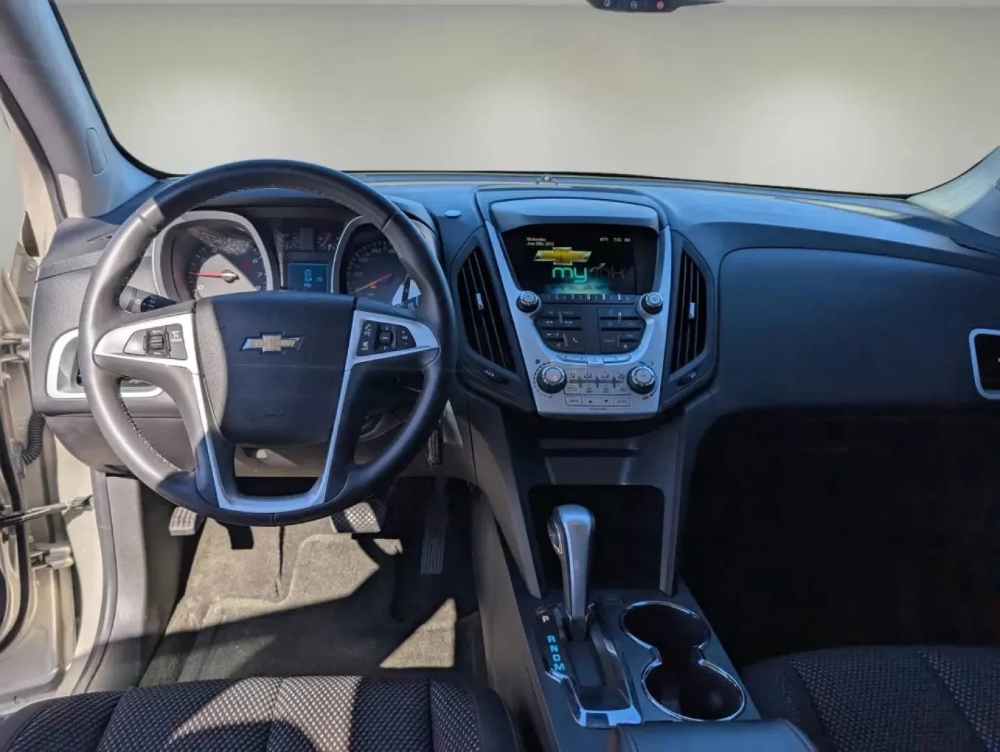 2013 /Jet Black Chevrolet Equinox LT (2GNALDEK0D6) with an Other engine, located at 3959 U.S. 80 W, Phenix City, AL, 36870, (334) 297-4885, 32.469296, -85.135185 - **Elevate Your Daily Commute with the 2013 Chevrolet Equinox LT at Gils Auto!**<br /> <br /> Are you in the market for a reliable SUV that blends comfort, technology, and performance? Look no further than the 2013 Chevrolet Equinox LT, available now at Gils Auto in Phenix City, AL. With its spacious - Photo#10