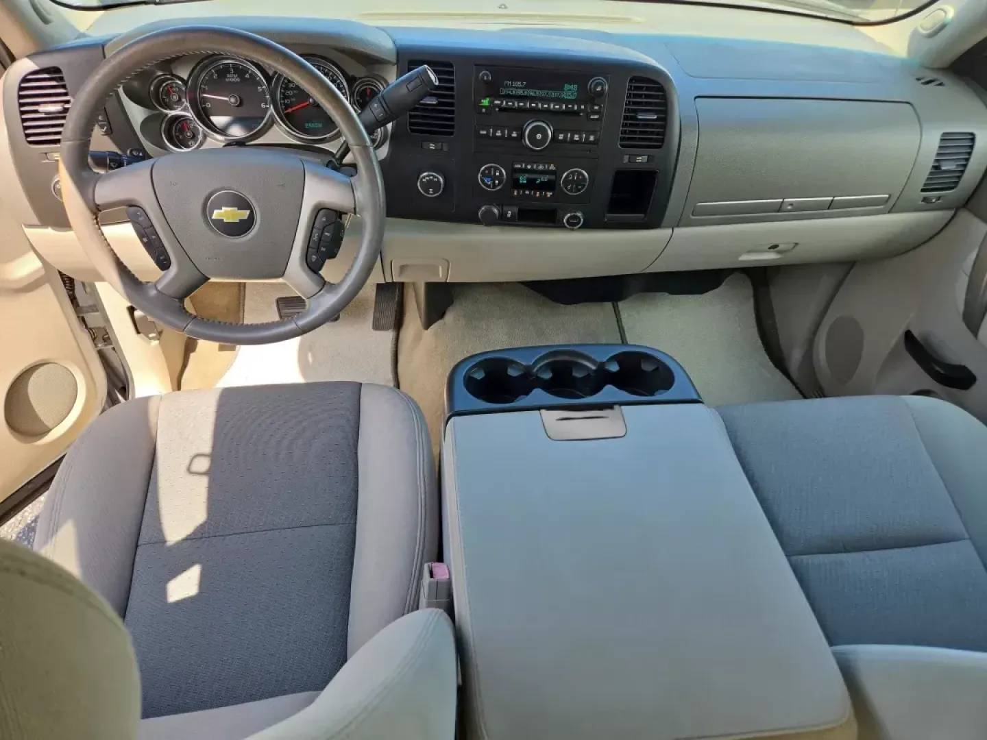 2013 /Light Titanium/Dark Titanium Chevrolet Silverado 1500 LT (1GCRKSE75DZ) with an Other engine, located at 804 22nd Ave, Phenix City, AL, 36870, (334) 297-1860, 32.484749, -85.024475 - **Adventure Awaits: Discover the 2013 Chevrolet Silverado 1500 LT at Gils Auto in Phenix City, AL!**<br /> <br /> Are you ready to upgrade your lifestyle with a dependable vehicle that's perfect for weekend adventures, family outings, and daily commutes? Look no further than this stunning **2013 Che - Photo#13