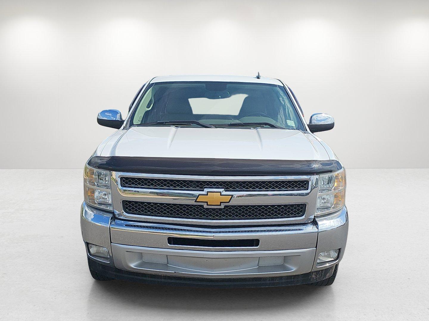 2013 /Light Cashmere/Dark Cashmere Chevrolet Silverado 1500 LT (3GCPCSE00DG) with an Gas/Ethanol V8 5.3L/323 engine, 6-Speed Automatic transmission, located at 521 Old Farm Lane Rd, Prattville, AL, 36066, (334) 325-1505, 32.482460, -86.416367 - 2013 Chevrolet Silverado 1500 LT - Photo#3