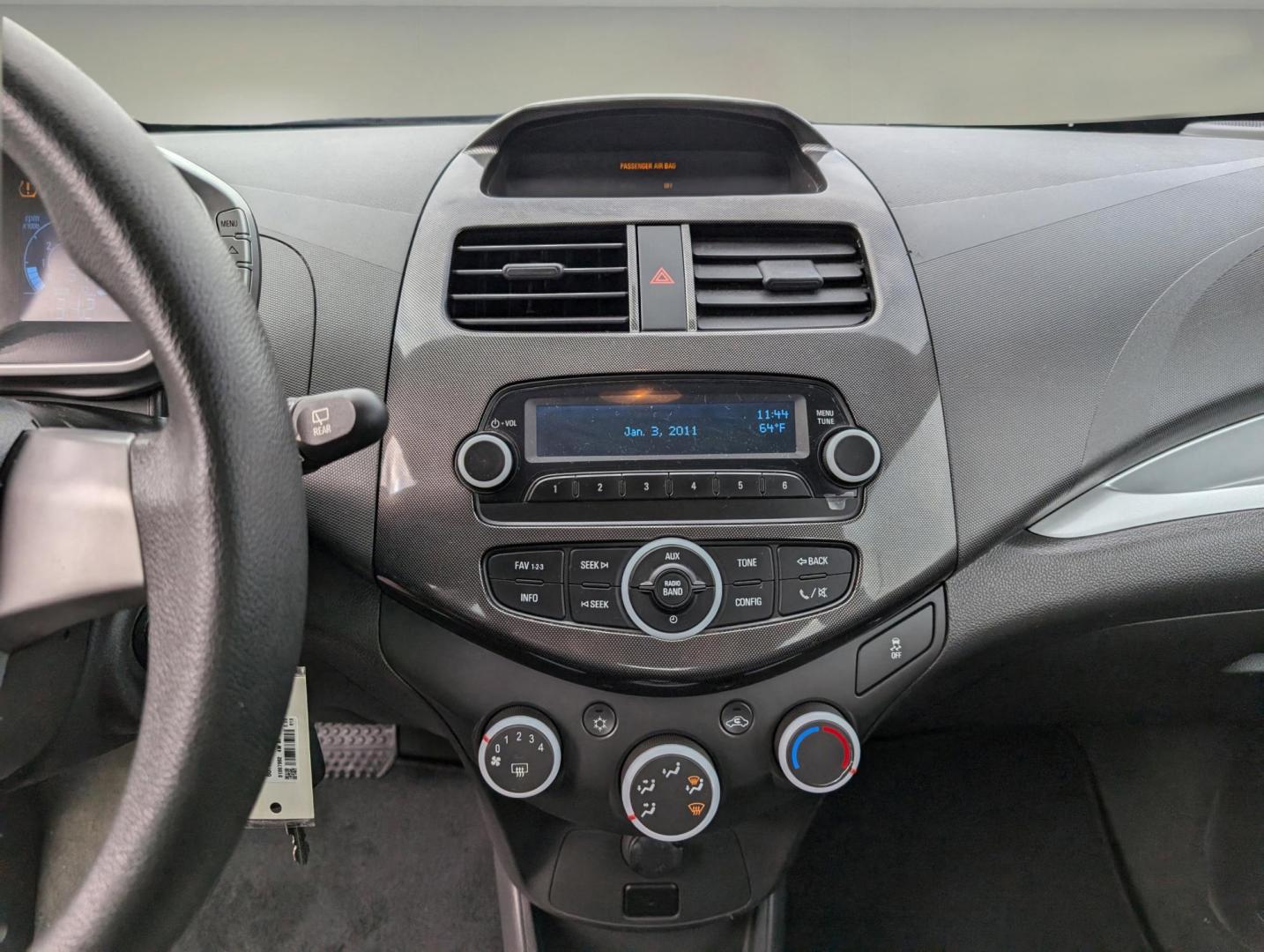 2013 /Silver w/Silver trim Chevrolet Spark LS (KL8CB6S92DC) with an Gas I4 1.2L/73 engine, 4-Speed Automatic transmission, located at 1430 Gateway Drive, Opelika, AL, 36801, (334) 239-0944, 32.637871, -85.409790 - 2013 Chevrolet Spark LS - Photo#14