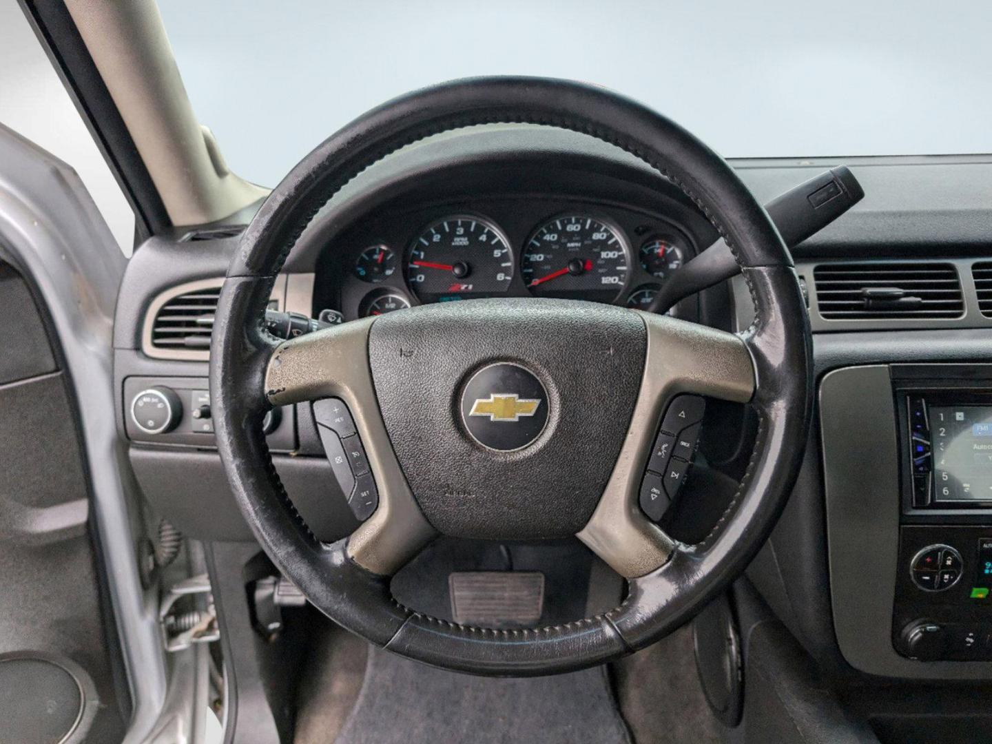 2013 /Ebony Chevrolet Suburban LT (1GNSKJE77DR) with an Gas/Ethanol V8 5.3L/323 engine, 6-Speed Automatic transmission, located at 1430 Gateway Drive, Opelika, AL, 36801, (334) 239-0944, 32.637871, -85.409790 - 2013 Chevrolet Suburban LT - Photo#15