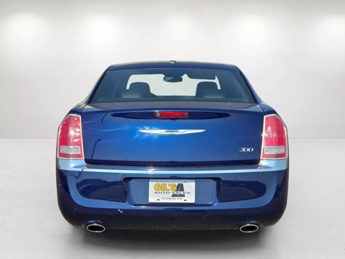 2013 /Black Chrysler 300 (2C3CCAAG7DH) with an Other engine, located at 521 Old Farm Lane Rd, Prattville, AL, 36066, (334) 325-1505, 32.482460, -86.416367 - **Experience Style and Comfort on Every Journey with This 2013 Chrysler 300 at Gils Auto!**<br /> <br /> Are you searching for a vehicle that combines luxury, style, and comfort for your daily commutes or family adventures? Look no further! This stunning 2013 Chrysler 300 is the perfect choice for a - Photo#7