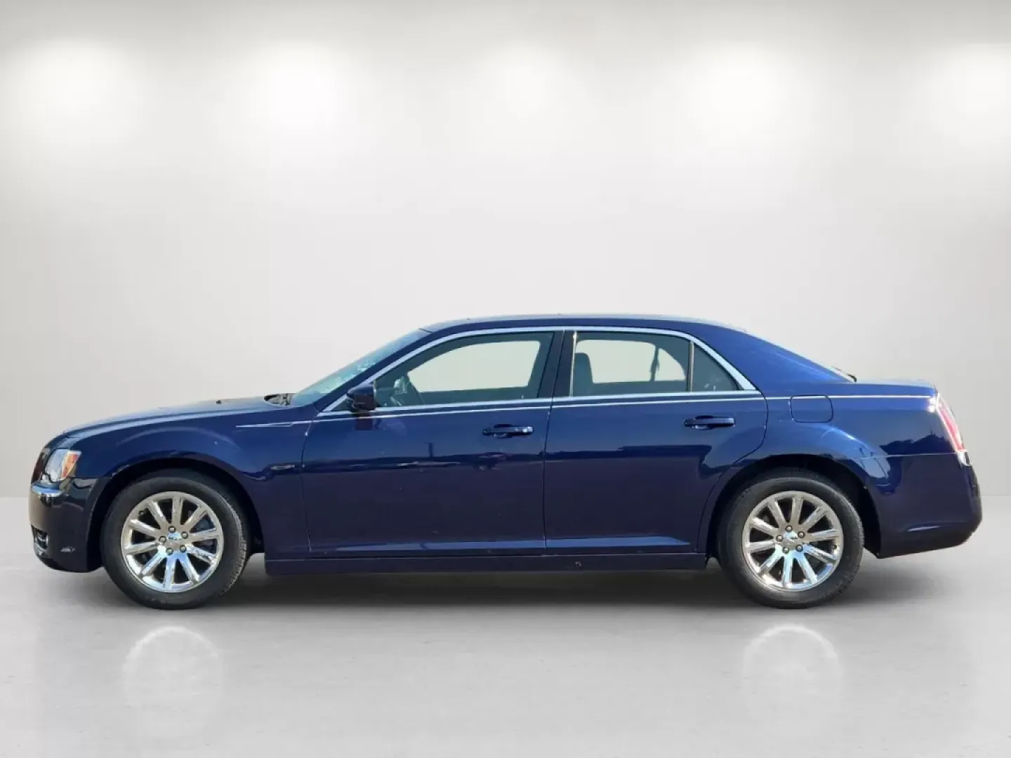 2013 /Black Chrysler 300 (2C3CCAAG7DH) with an Other engine, located at 521 Old Farm Lane Rd, Prattville, AL, 36066, (334) 325-1505, 32.482460, -86.416367 - **Experience Style and Comfort on Every Journey with This 2013 Chrysler 300 at Gils Auto!**<br /> <br /> Are you searching for a vehicle that combines luxury, style, and comfort for your daily commutes or family adventures? Look no further! This stunning 2013 Chrysler 300 is the perfect choice for a - Photo#9