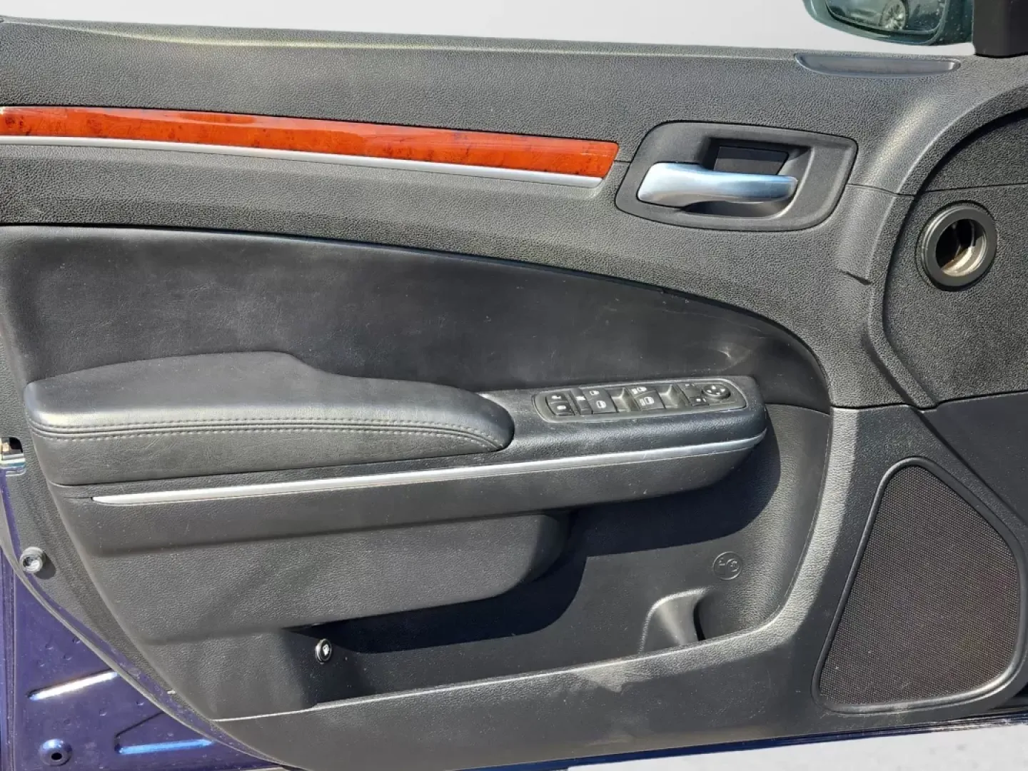 2013 /Black Chrysler 300 (2C3CCAAG7DH) with an Other engine, located at 521 Old Farm Lane Rd, Prattville, AL, 36066, (334) 325-1505, 32.482460, -86.416367 - **Experience Style and Comfort on Every Journey with This 2013 Chrysler 300 at Gils Auto!**<br /> <br /> Are you searching for a vehicle that combines luxury, style, and comfort for your daily commutes or family adventures? Look no further! This stunning 2013 Chrysler 300 is the perfect choice for a - Photo#10