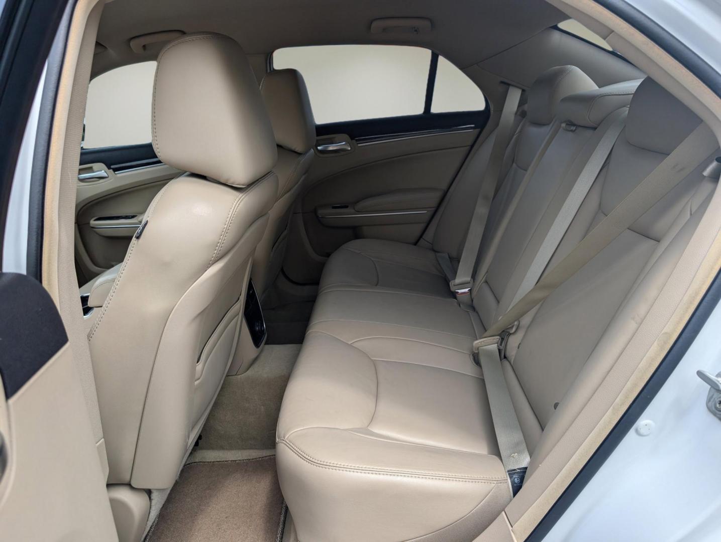 2013 /Black/Light Frost Beige Chrysler 300 (2C3CCAAG3DH) with an Gas/Ethanol V6 3.6L/220 engine, 8-Speed Automatic transmission, located at 3959 U.S. 80 W, Phenix City, AL, 36870, (334) 297-4885, 32.469296, -85.135185 - 2013 Chrysler 300 - Photo#10